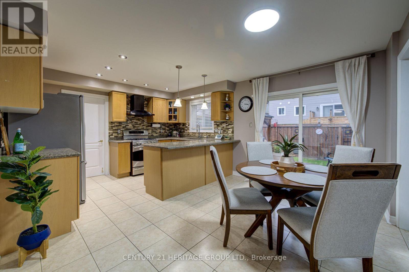 11 MAPLE CROWN TERRACE S - 8