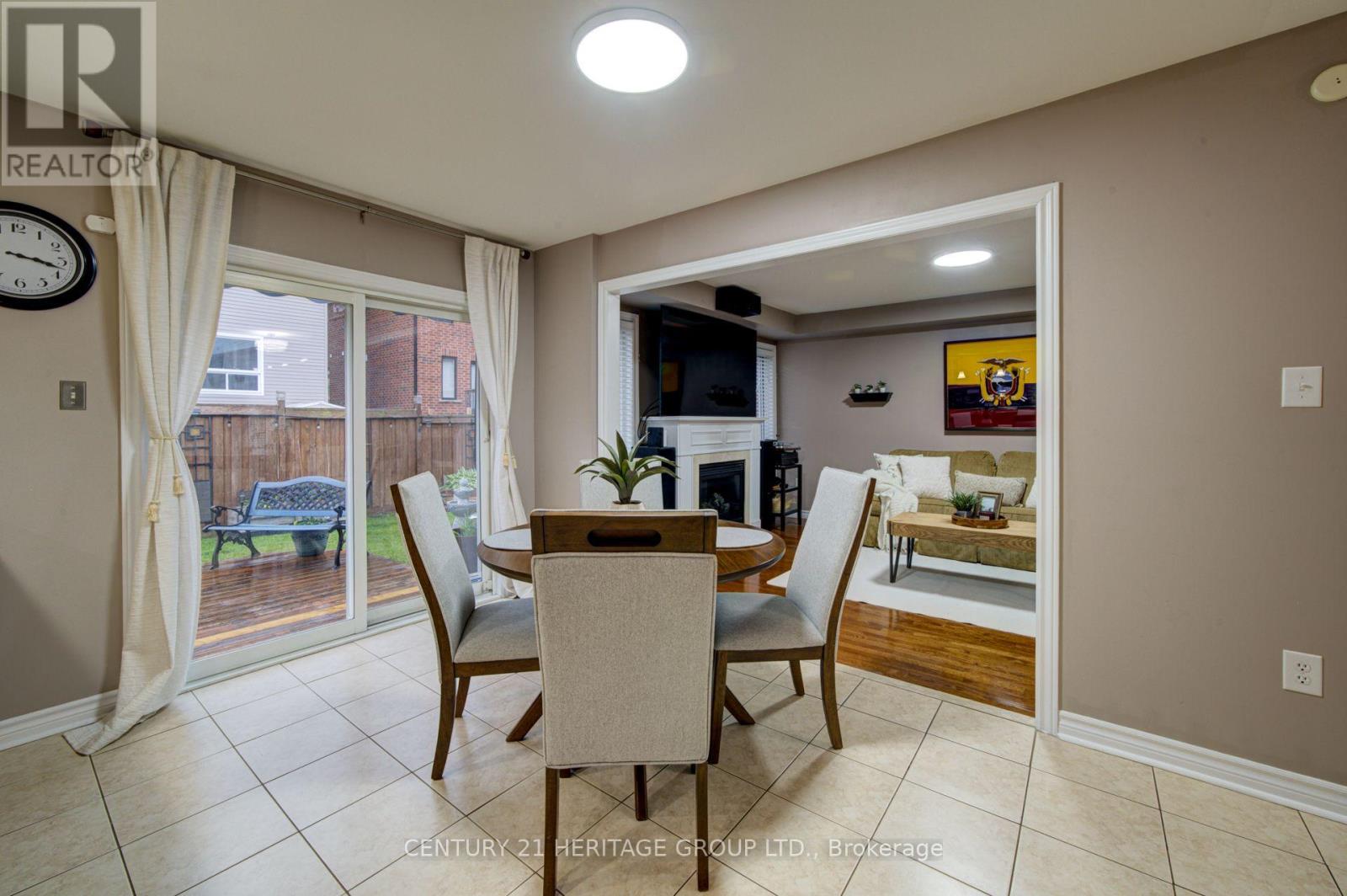 11 MAPLE CROWN TERRACE S - 9