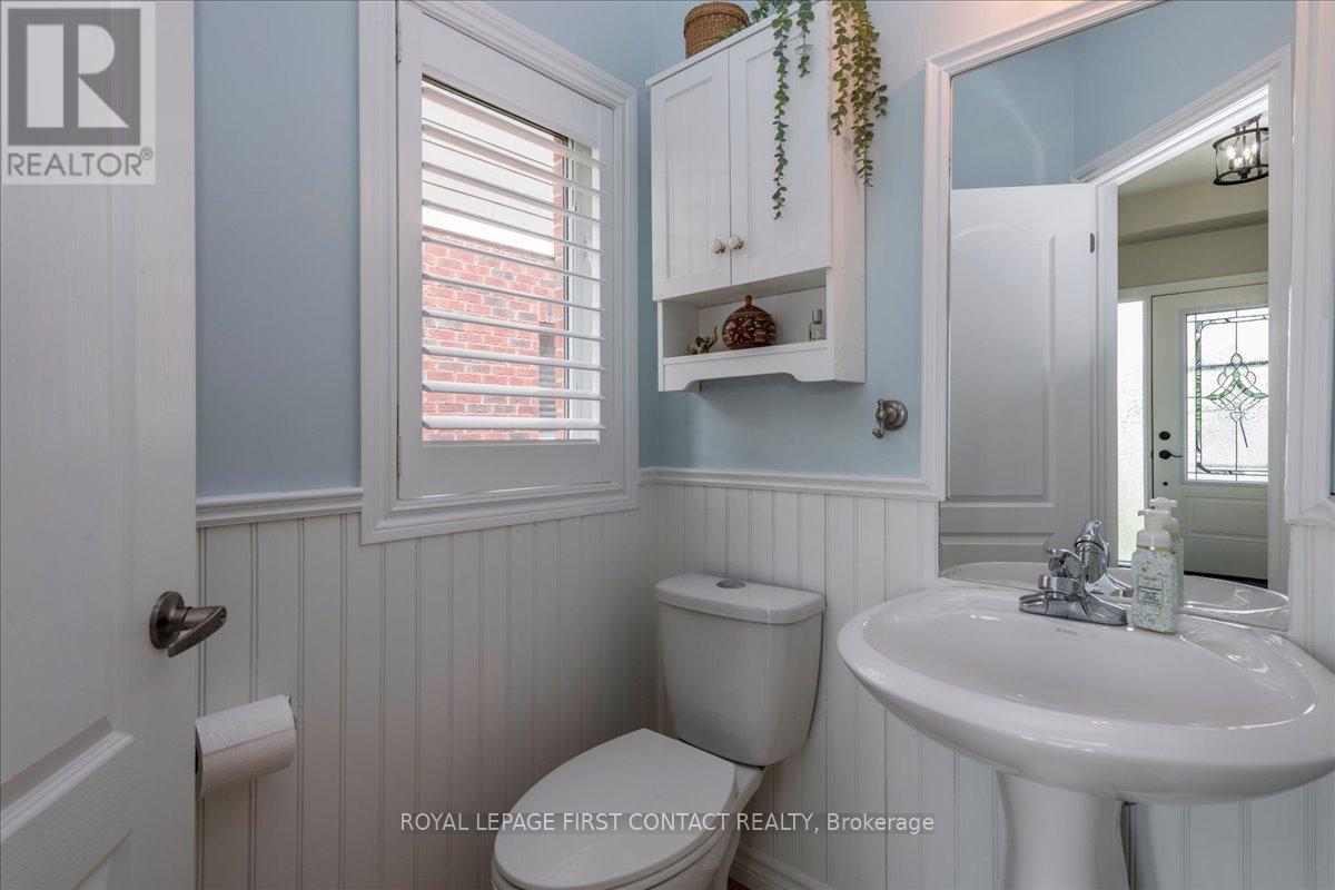 14 CLAUDIO CRESCENT - 13