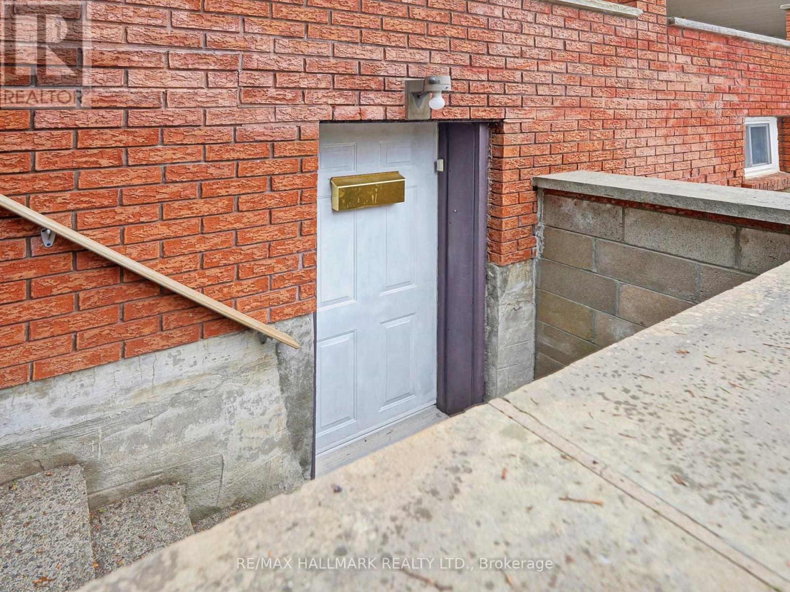 95 PEMBERTON ROAD - 35