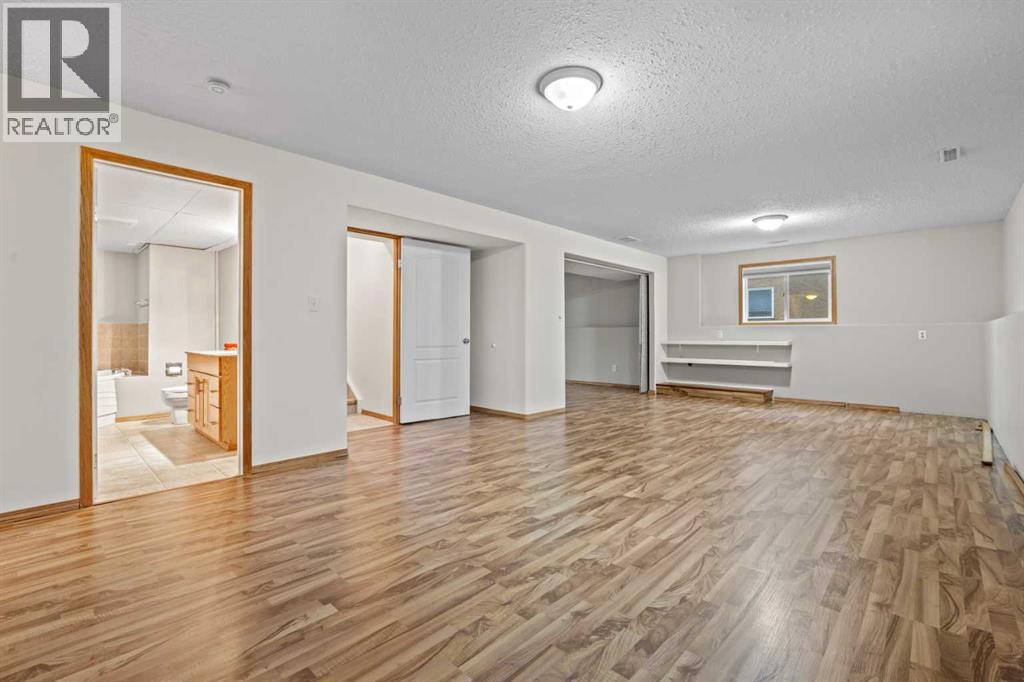 20 Westpoint Drive — photo 30