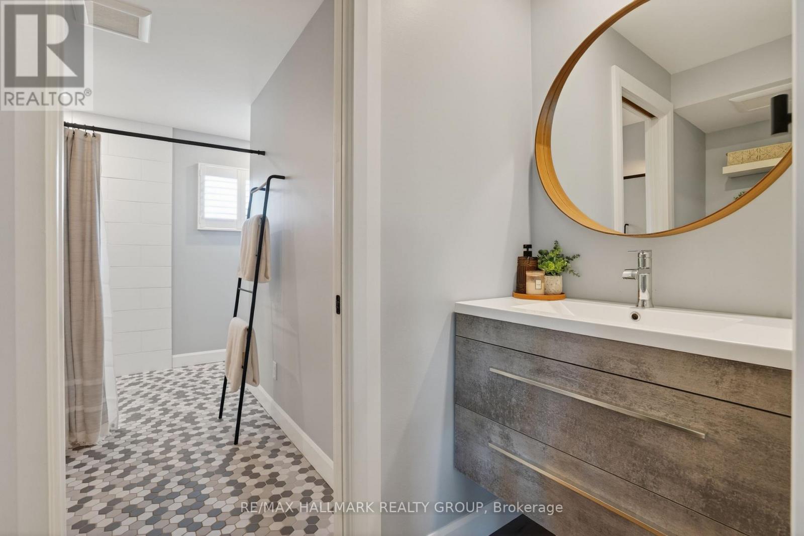 1583 MAXIME STREET - 16