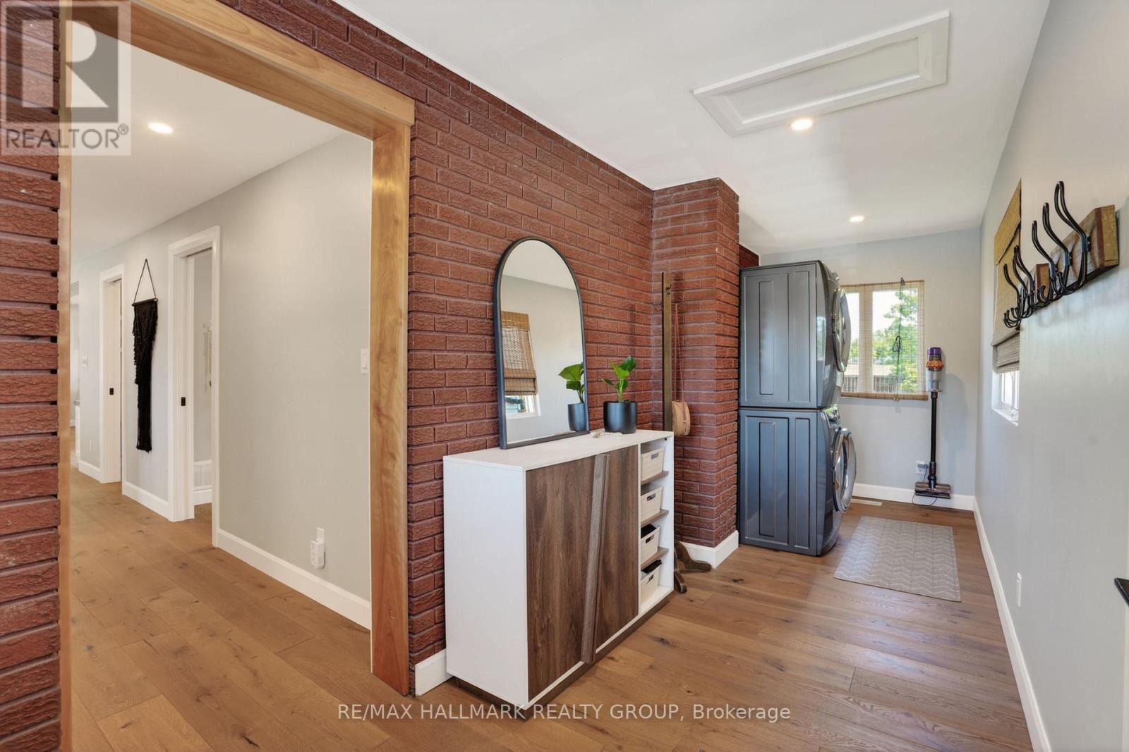 1583 MAXIME STREET - 19