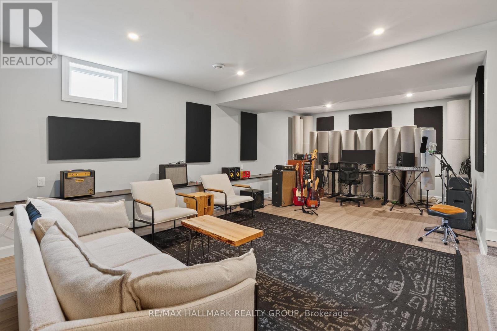 1583 MAXIME STREET - 25