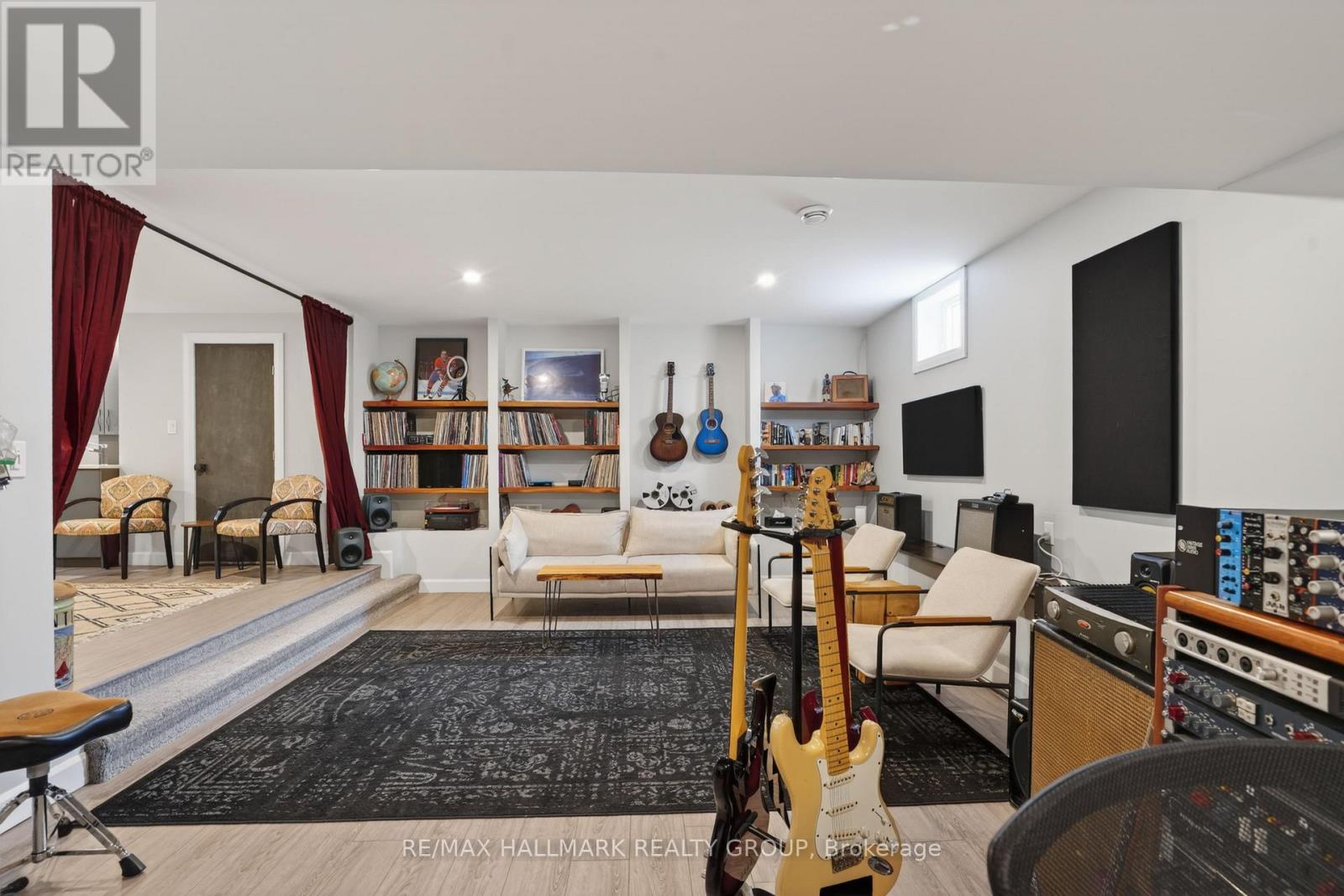 1583 MAXIME STREET - 27