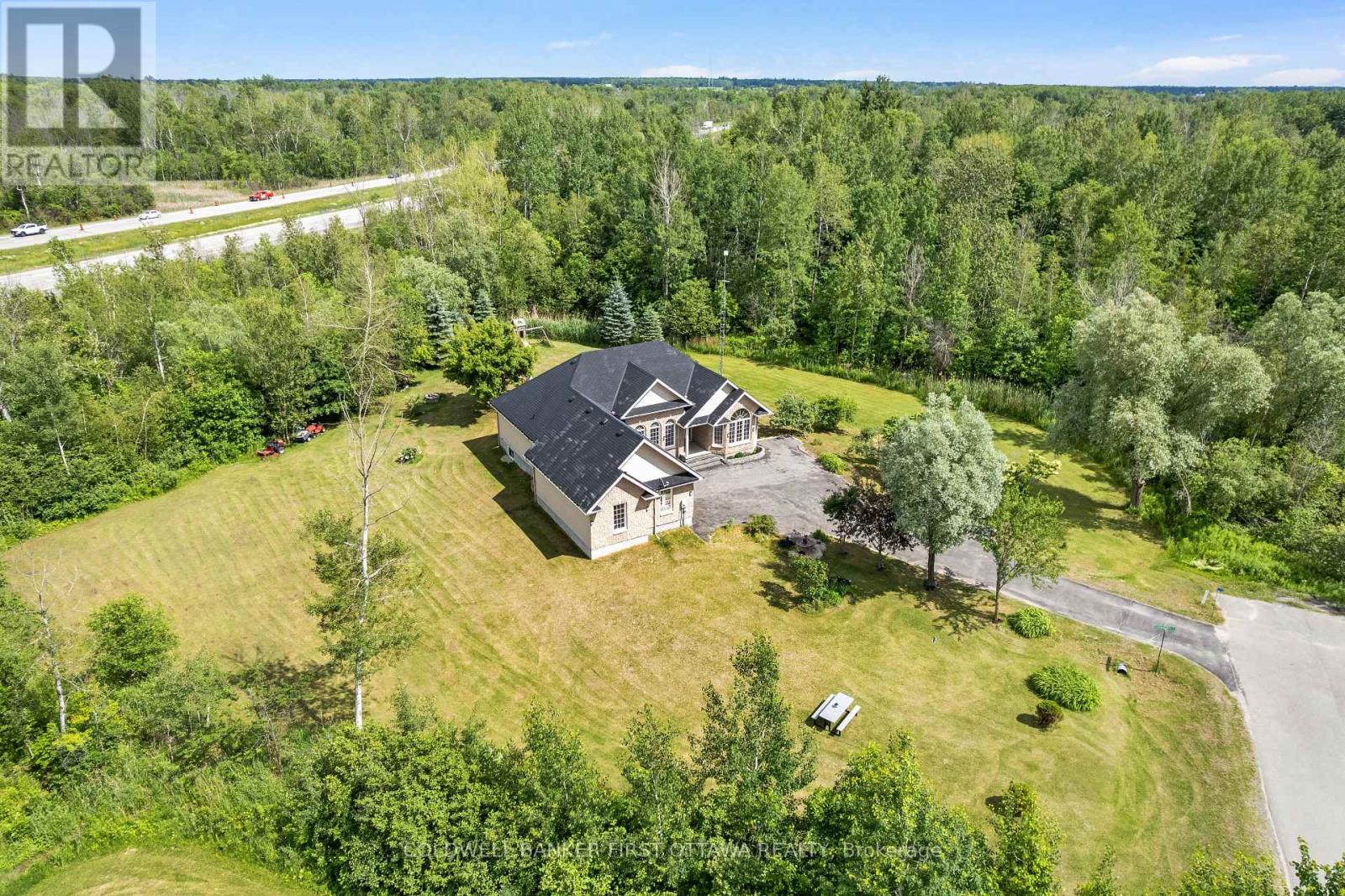11 RIDEAU CROSSING CRESCENT - 48