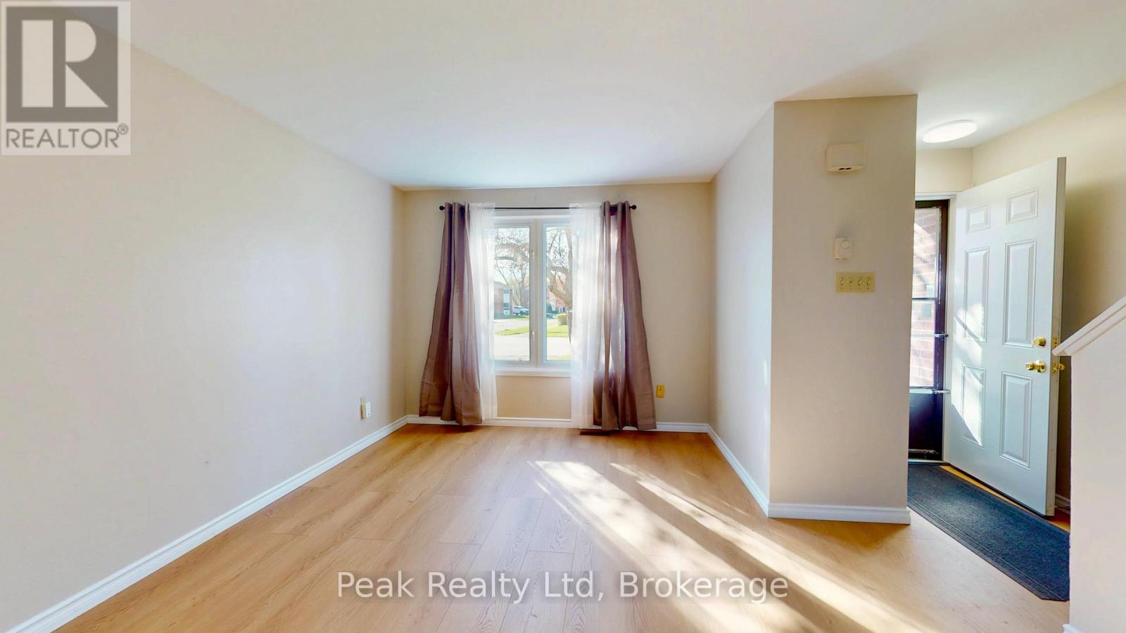122 KEATS DRIVE - 12