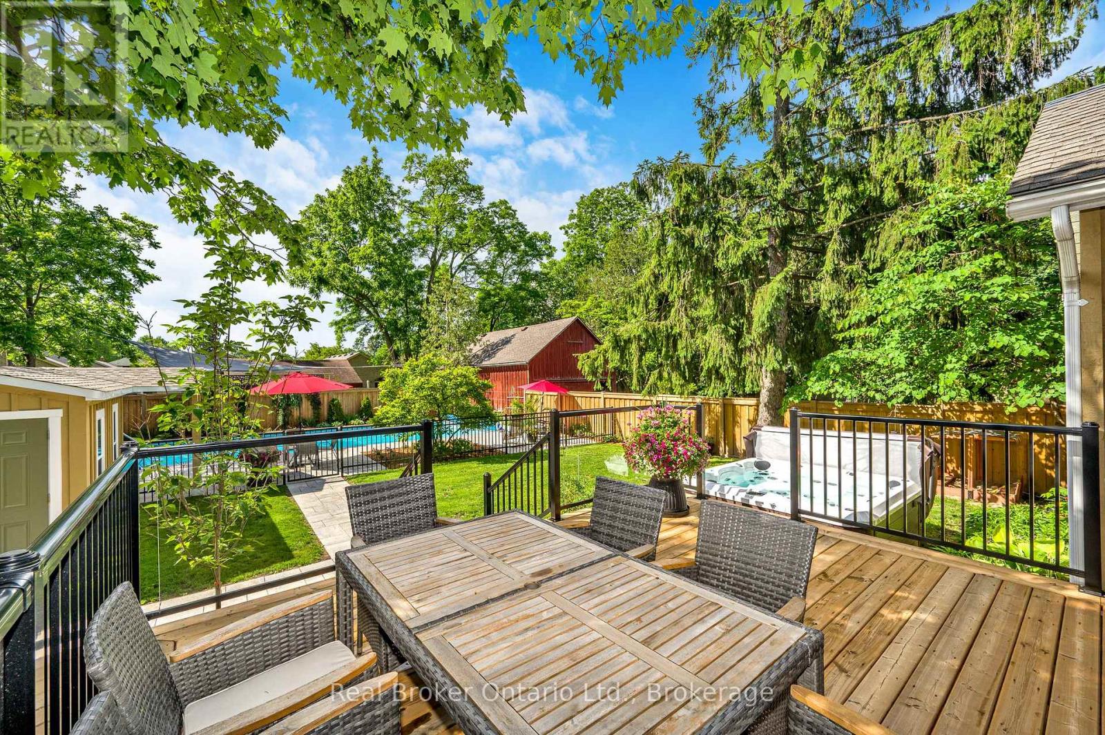 4-bedroom home for sale at 739 COLBORNE STREET, Brantford ON · photo 36 of 50