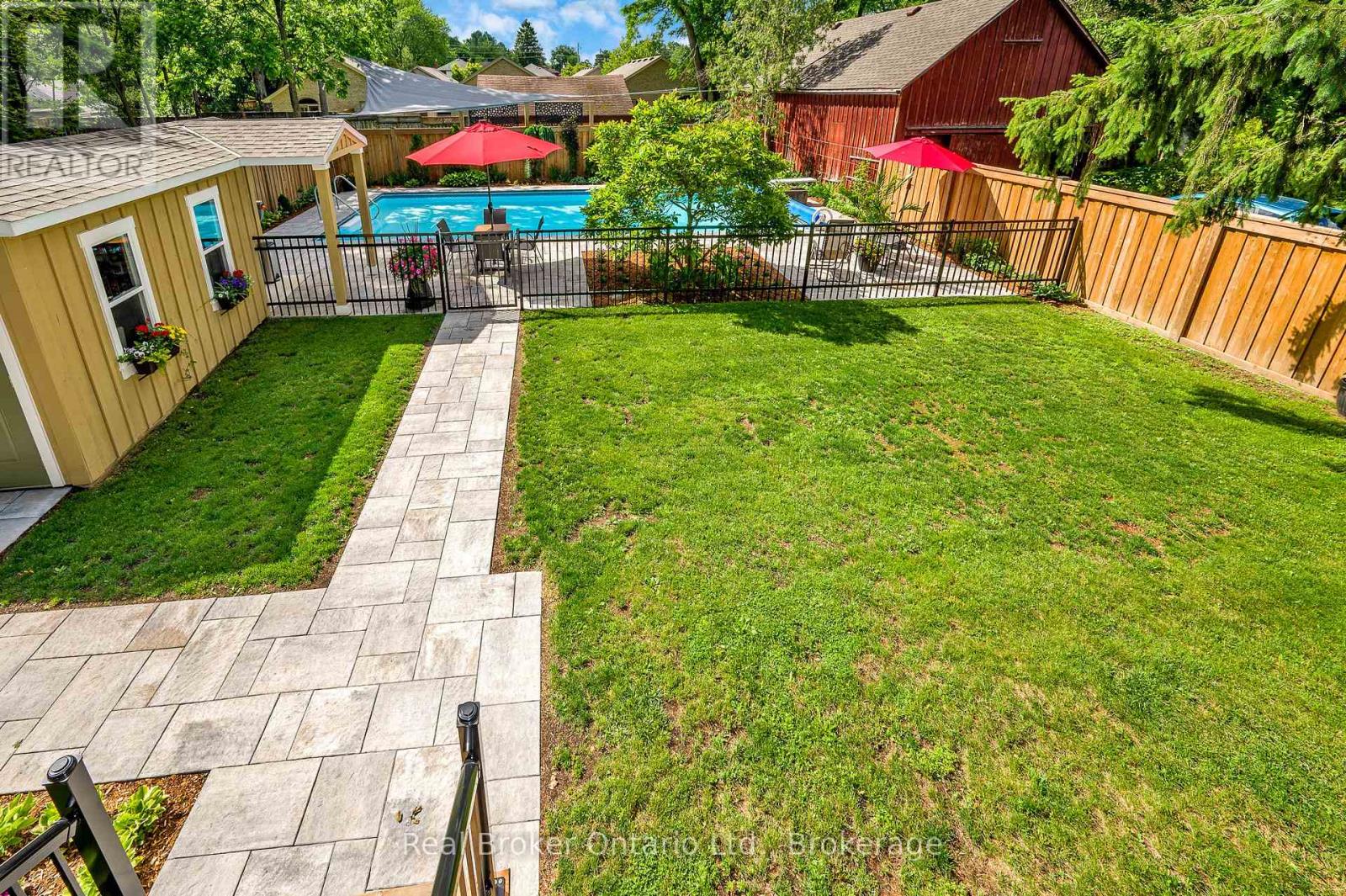 4-bedroom home for sale at 739 COLBORNE STREET, Brantford ON · photo 39 of 50