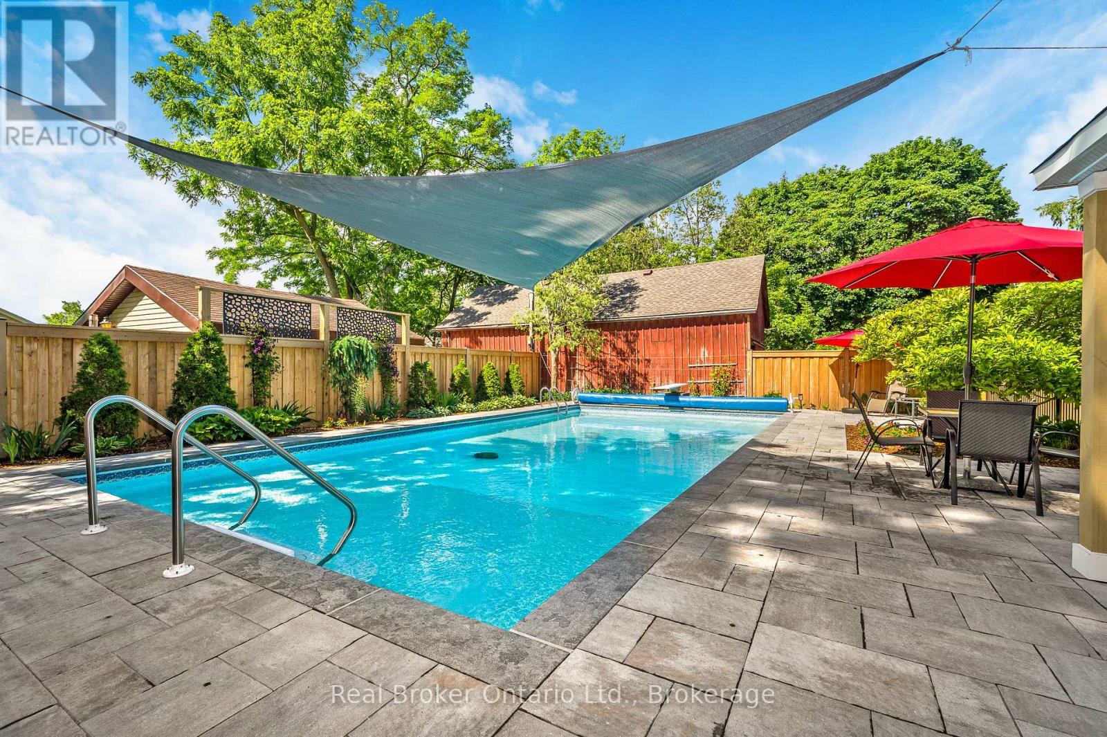 4-bedroom home for sale at 739 COLBORNE STREET, Brantford ON · photo 41 of 50