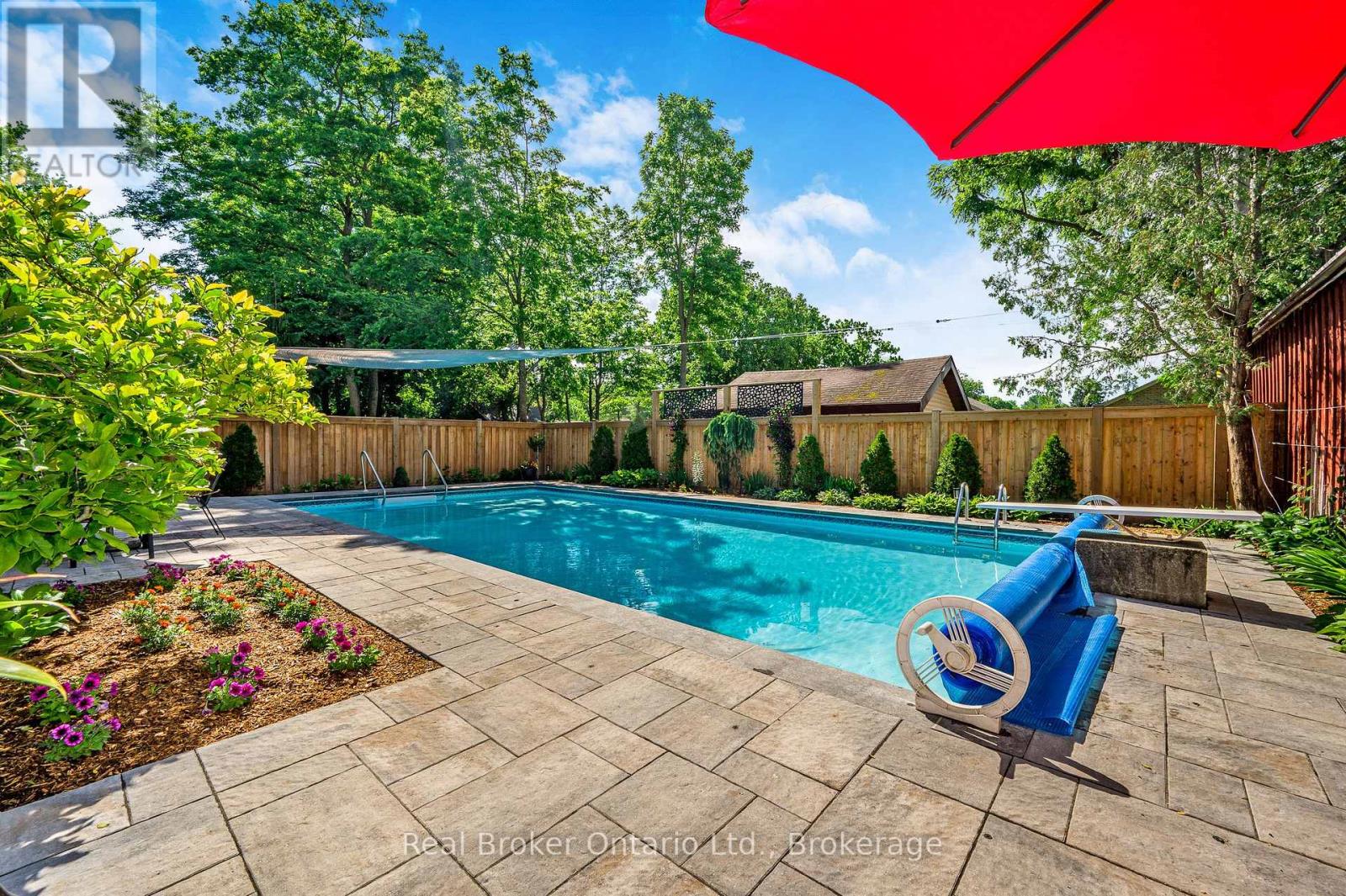 4-bedroom home for sale at 739 COLBORNE STREET, Brantford ON · photo 45 of 50