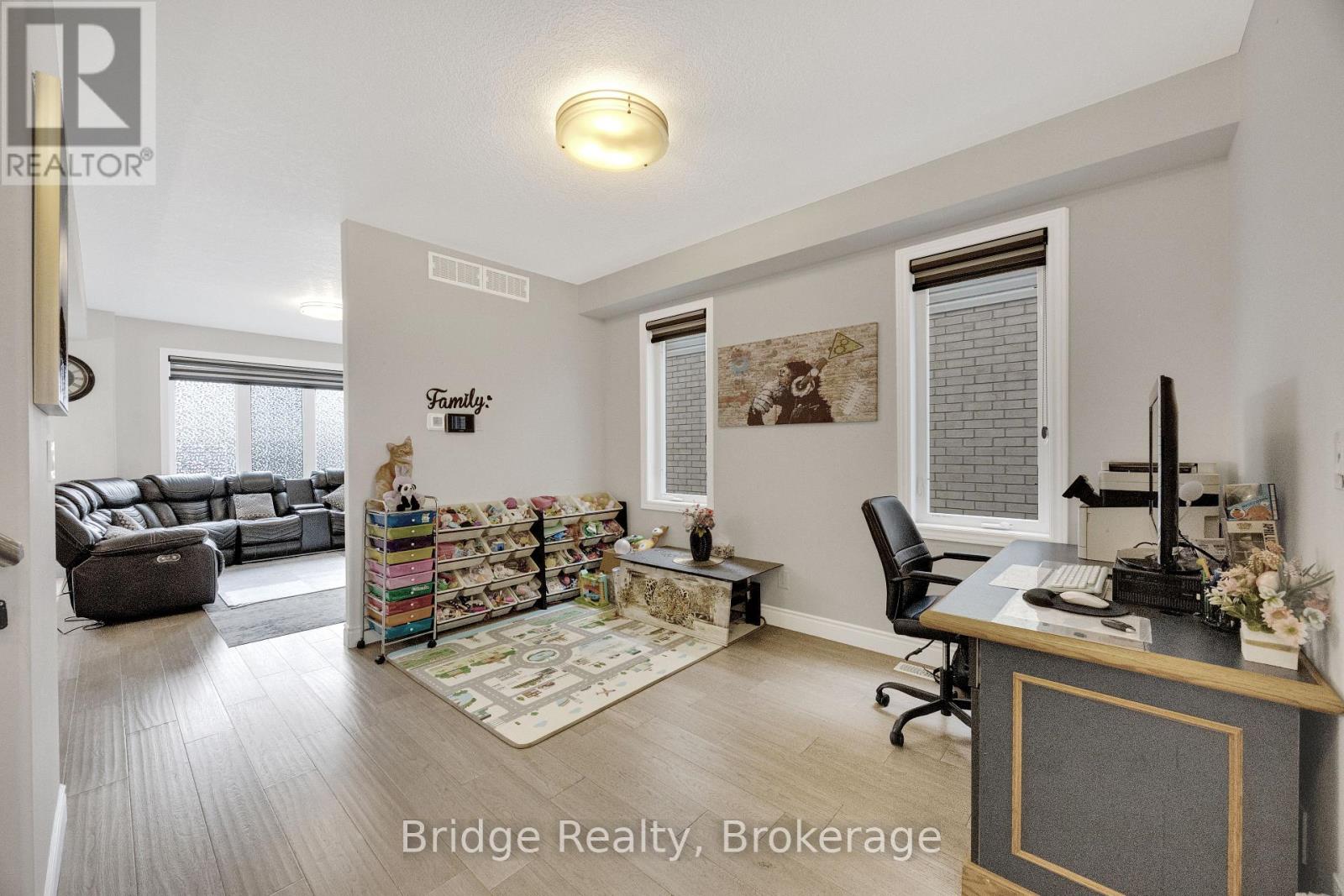 2832 DOYLE DRIVE - 10