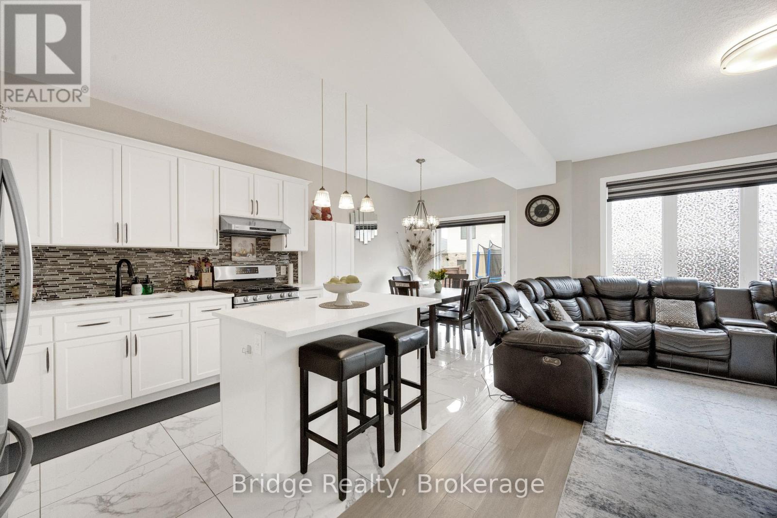 2832 DOYLE DRIVE - 12