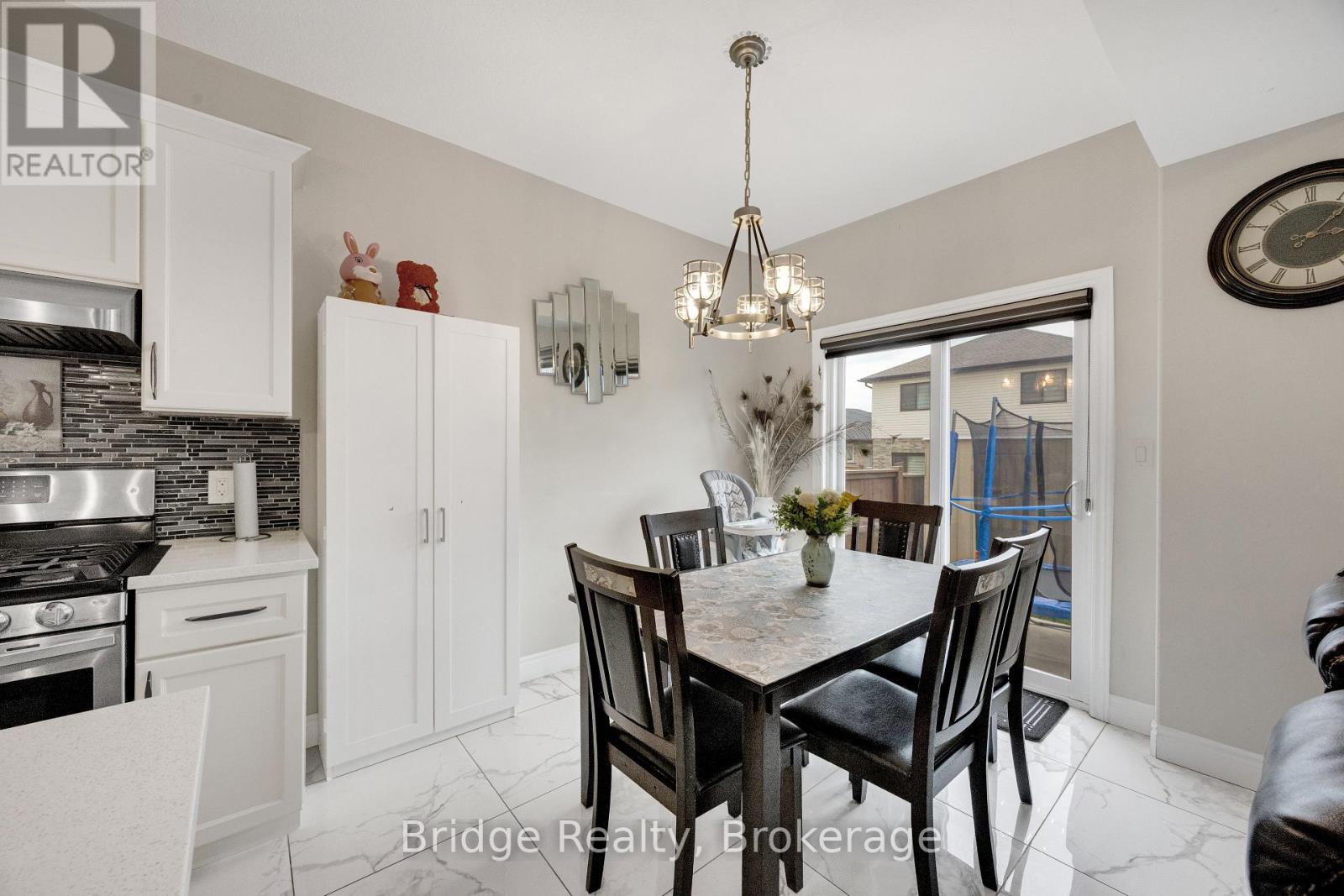 2832 DOYLE DRIVE - 16