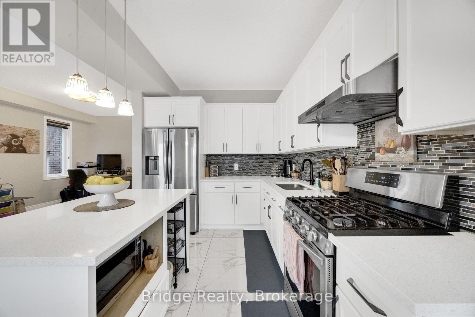 2832 DOYLE DRIVE - 19