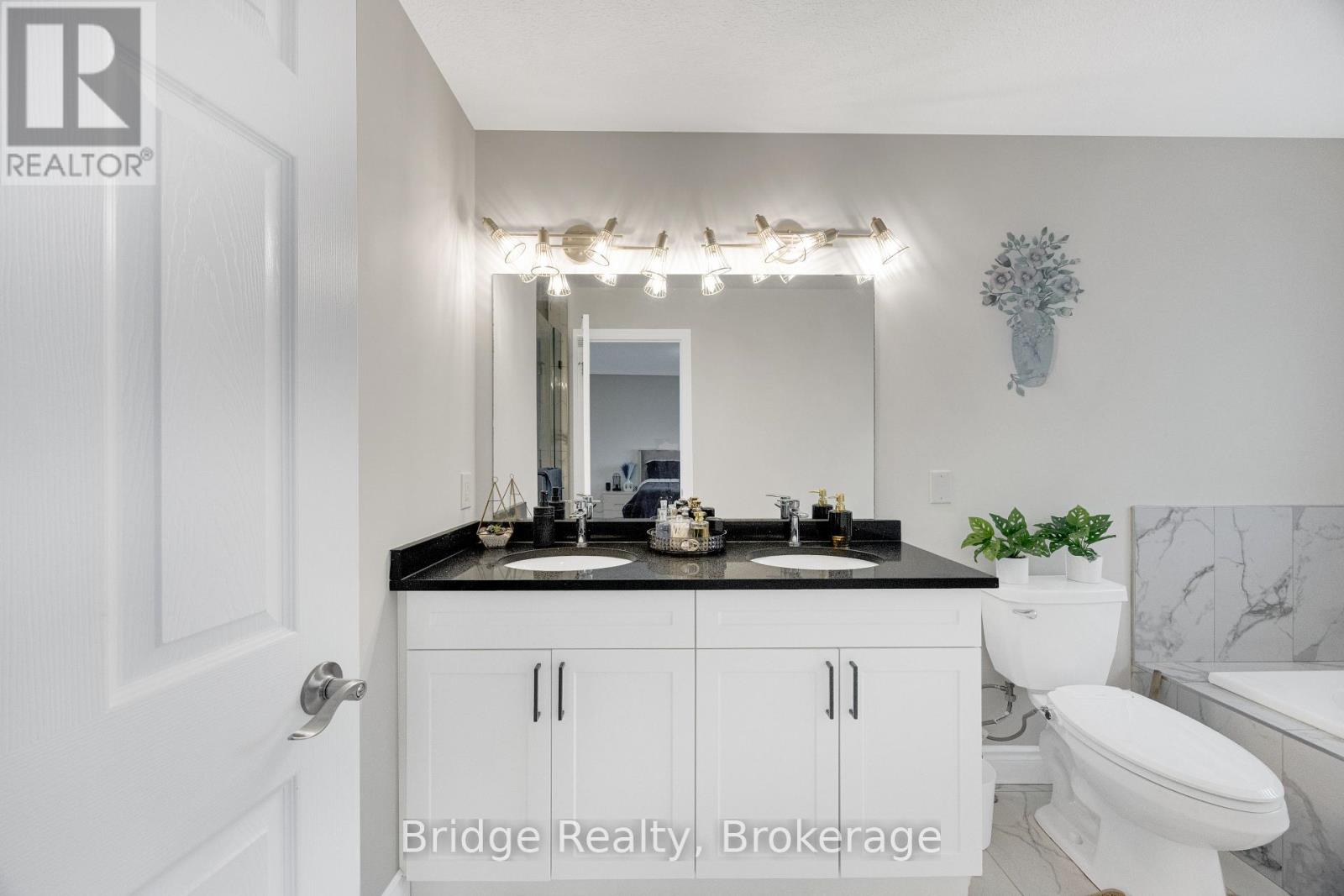 2832 DOYLE DRIVE - 32