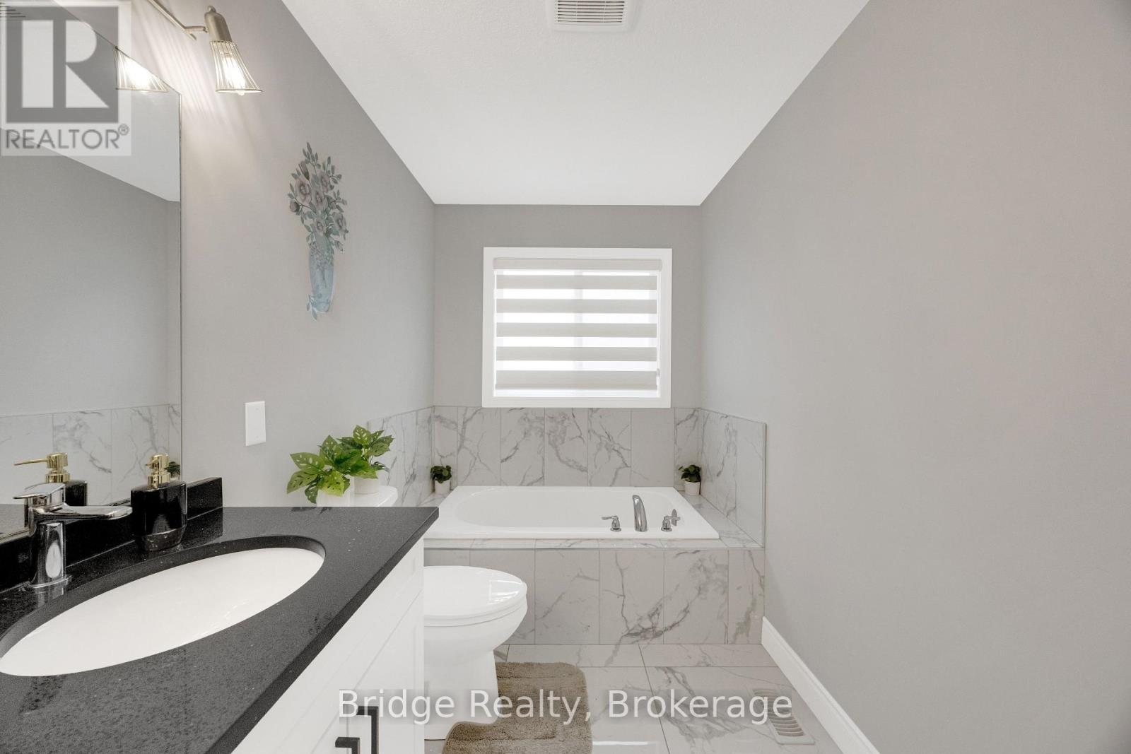 2832 DOYLE DRIVE - 33