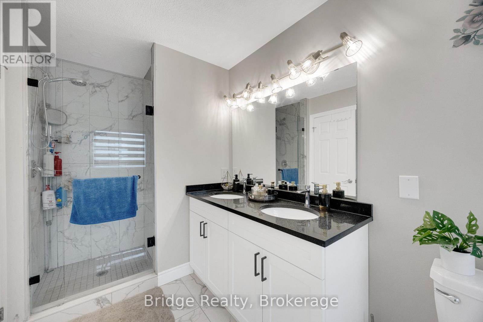 2832 DOYLE DRIVE - 34