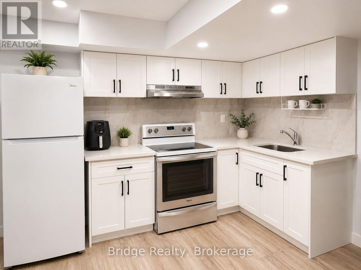 2832 DOYLE DRIVE - 39