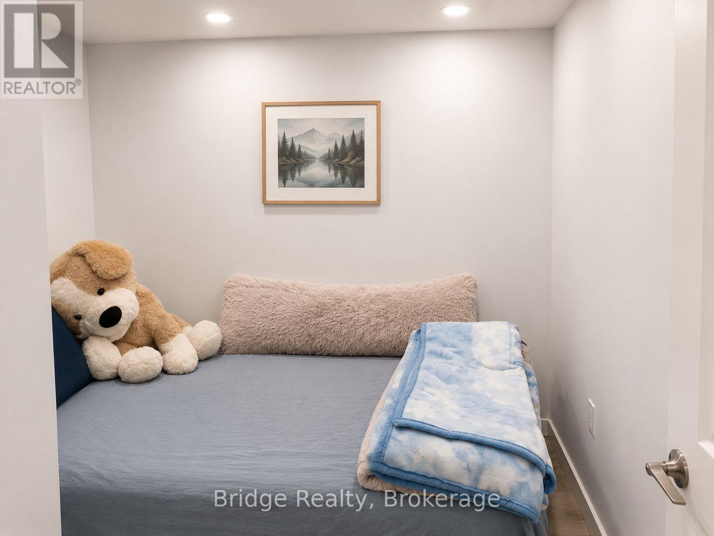 2832 DOYLE DRIVE - 43