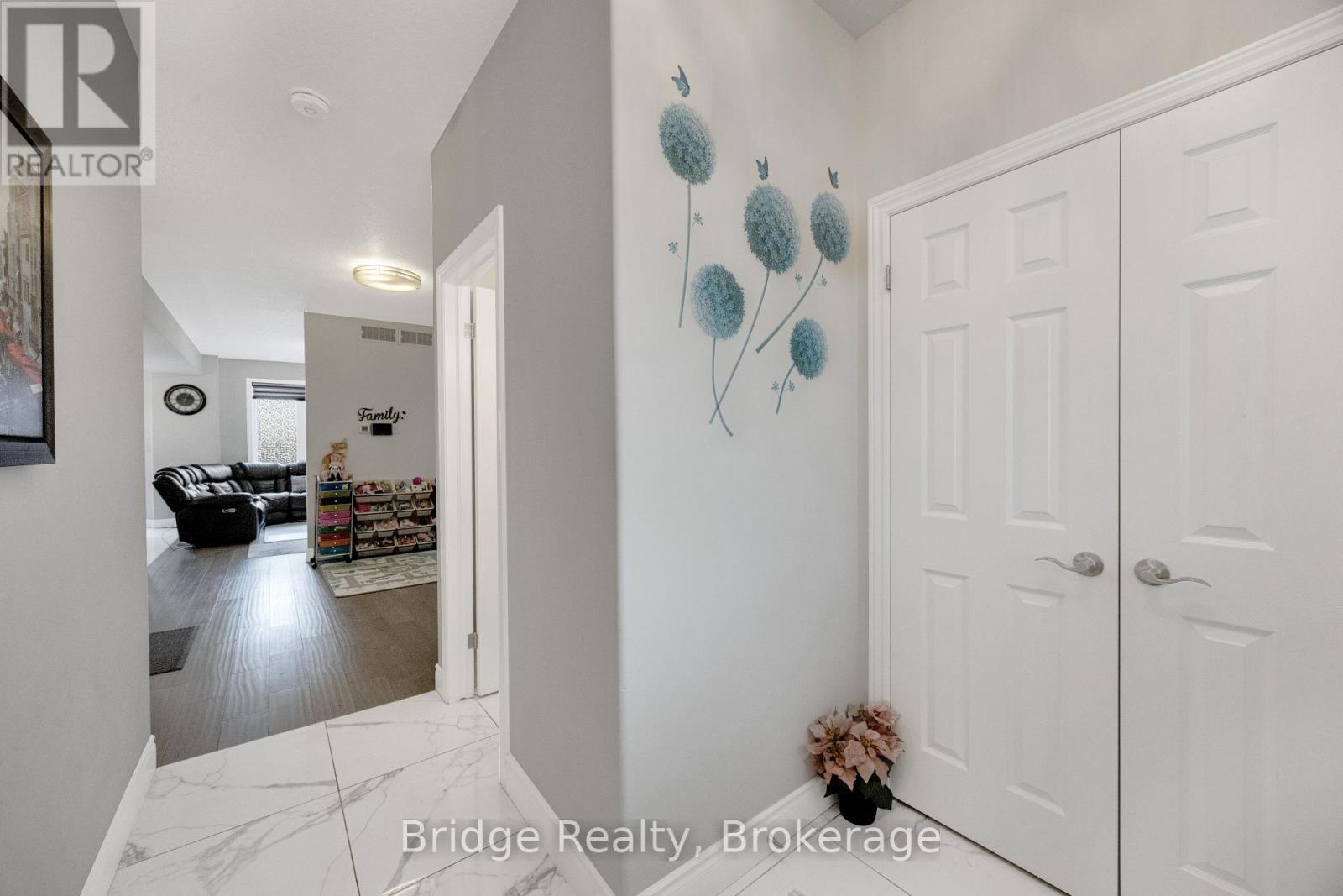 2832 DOYLE DRIVE - 6
