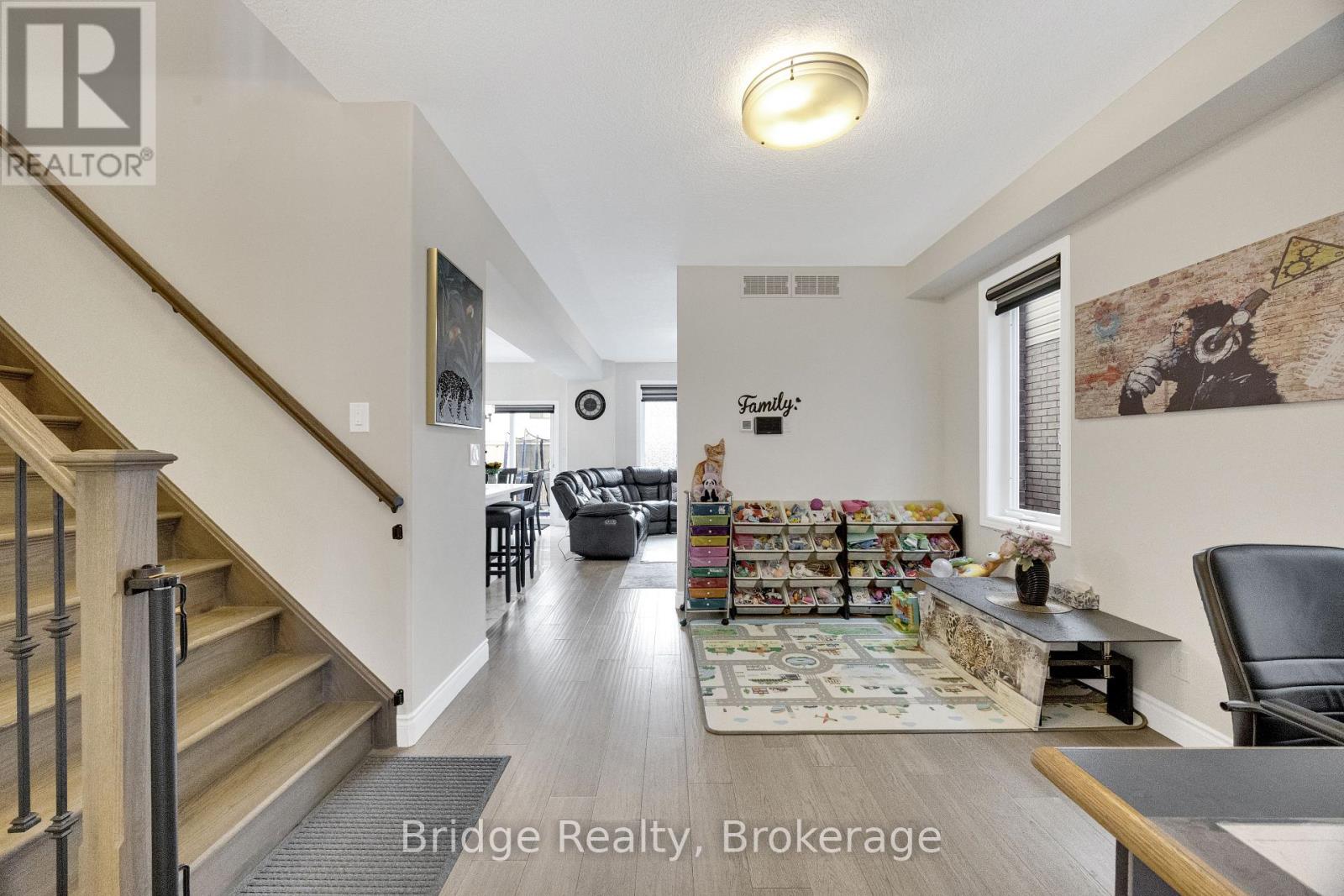 2832 DOYLE DRIVE - 8