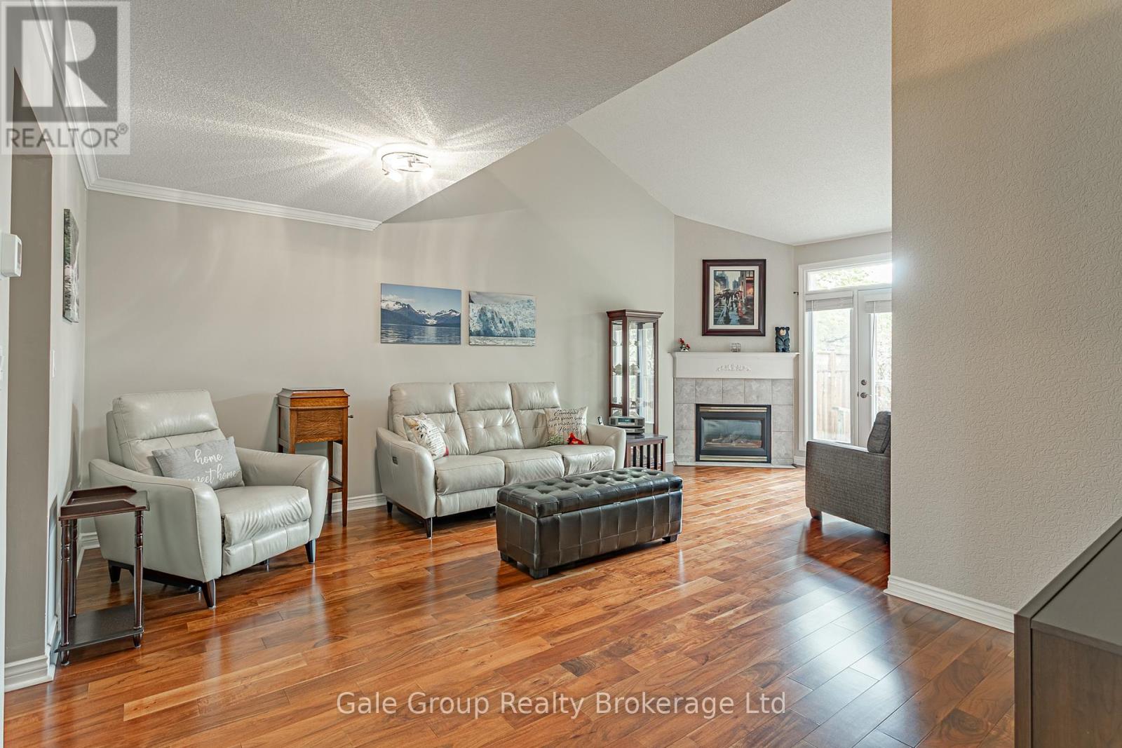 94 GREENTRAIL DRIVE - Image 12