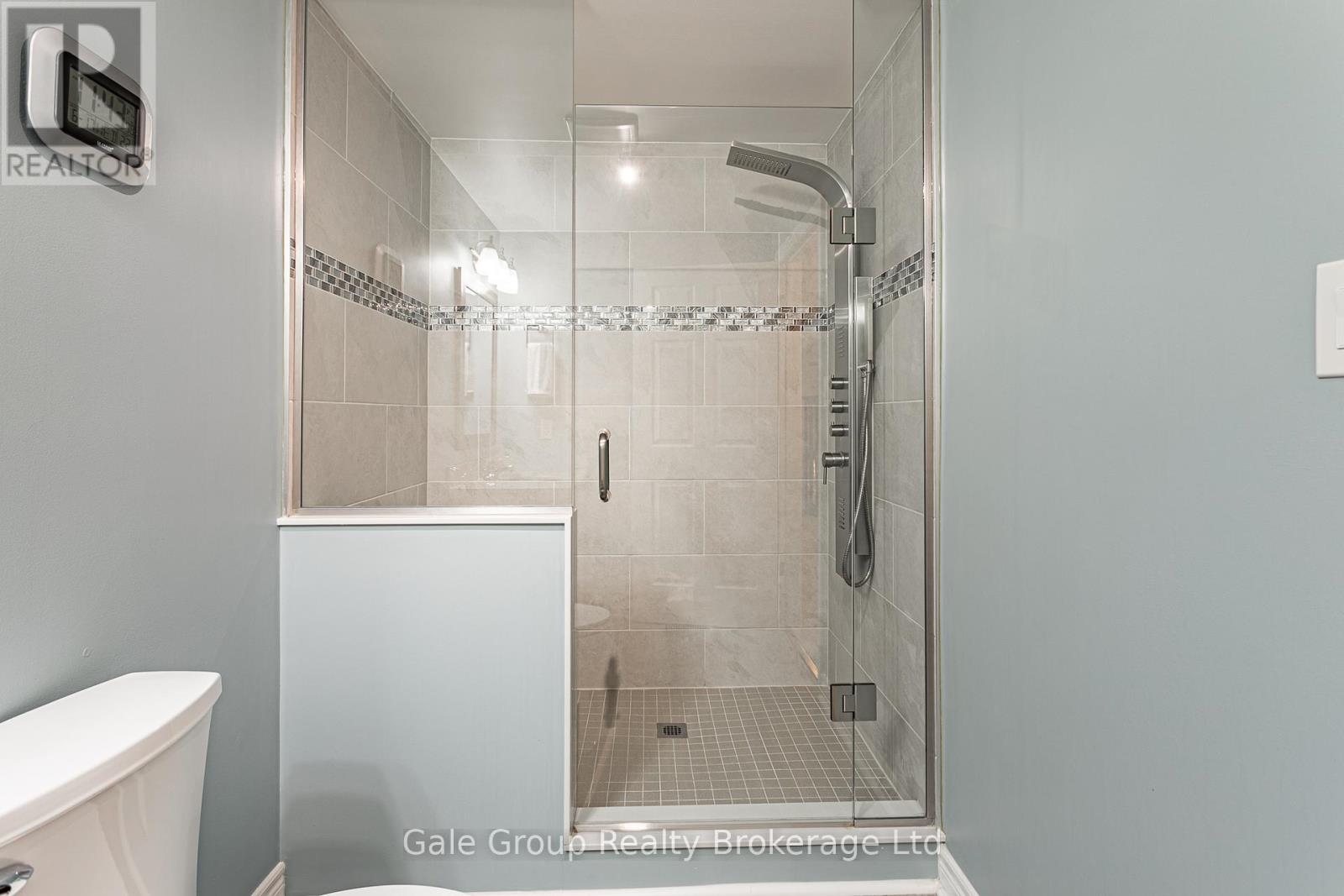 94 GREENTRAIL DRIVE - Image 31