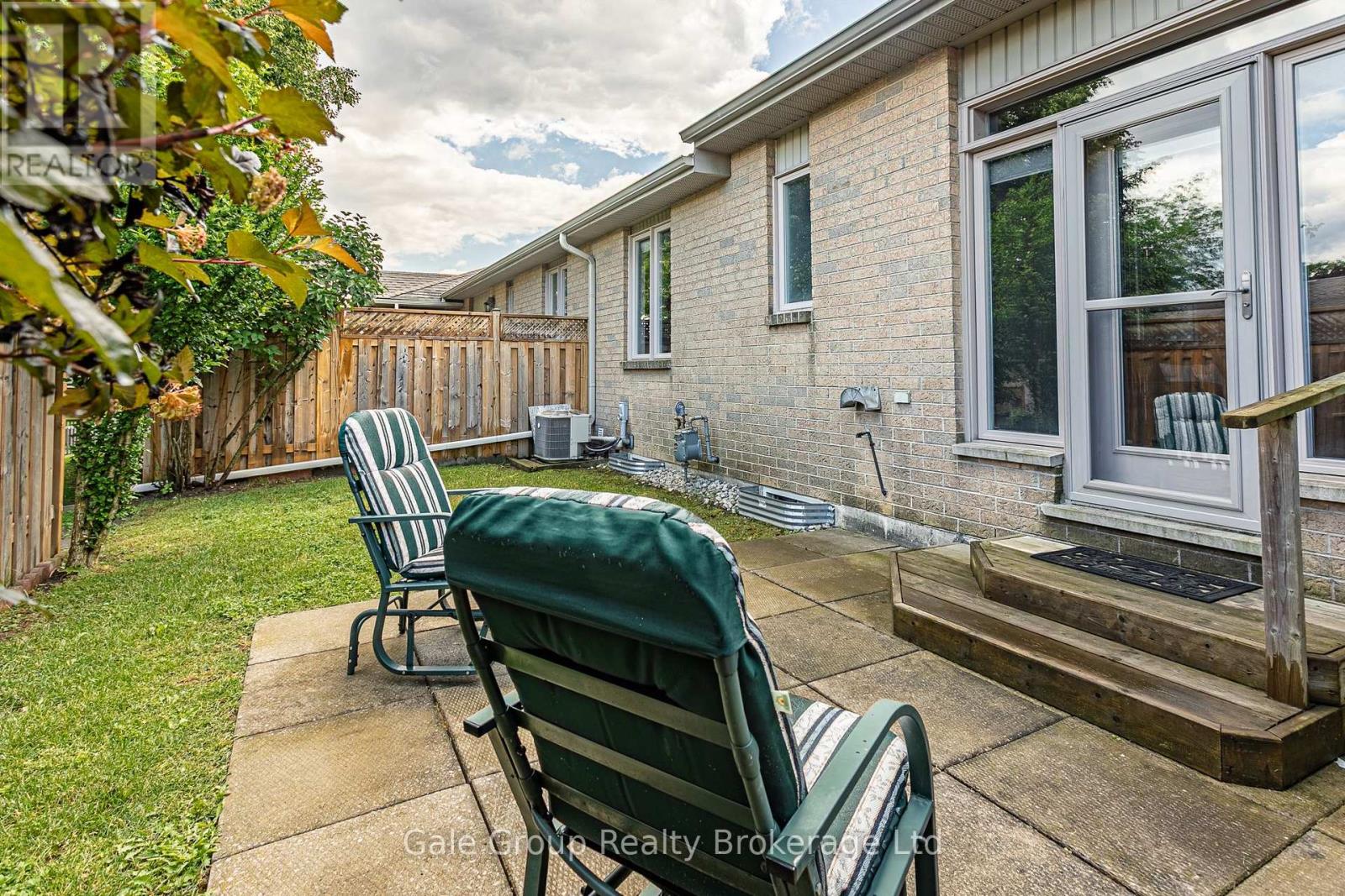 94 GREENTRAIL DRIVE - Image 37