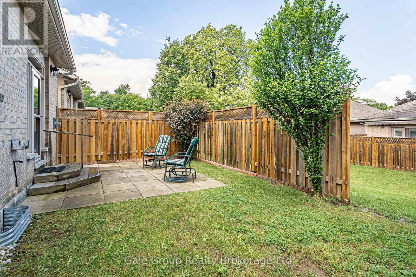 94 GREENTRAIL DRIVE - 38