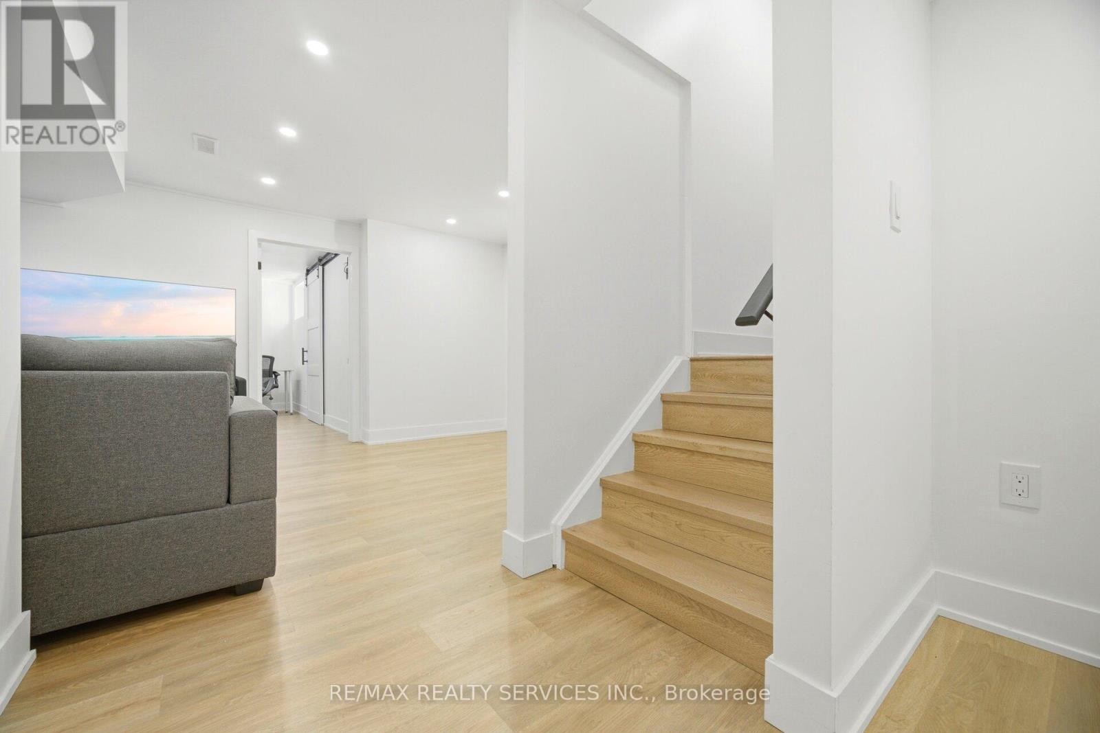 118 TUNDRA ROAD - 31