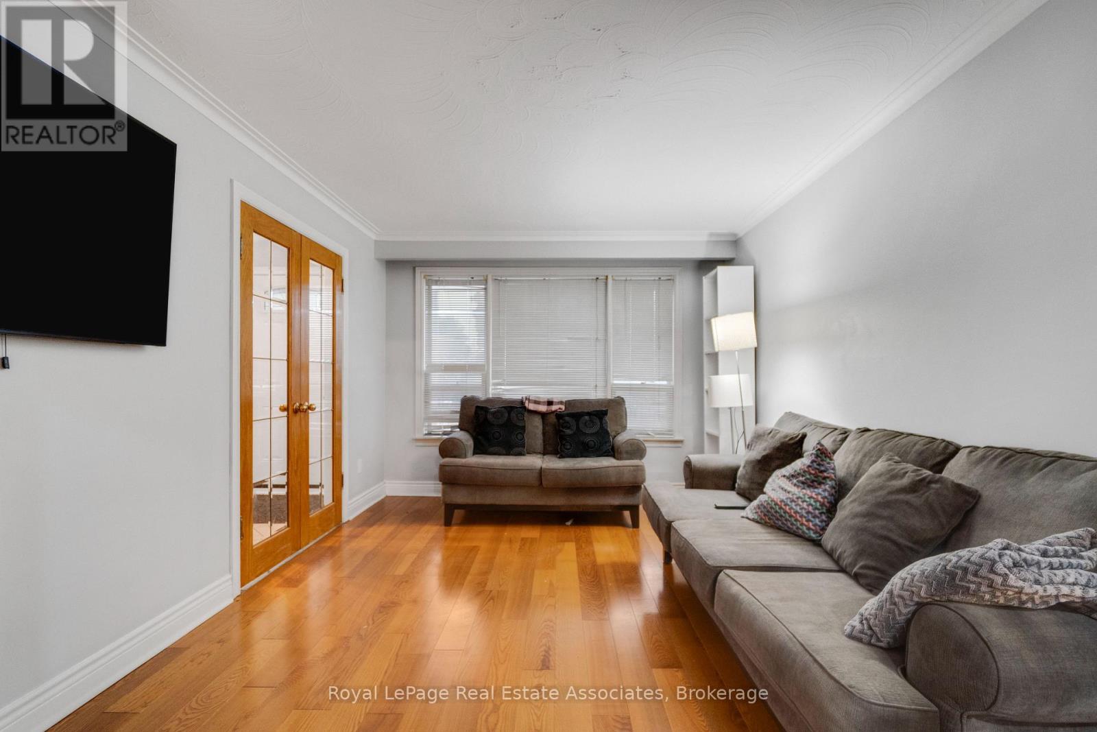 5 HOMEVIEW AVENUE - 11