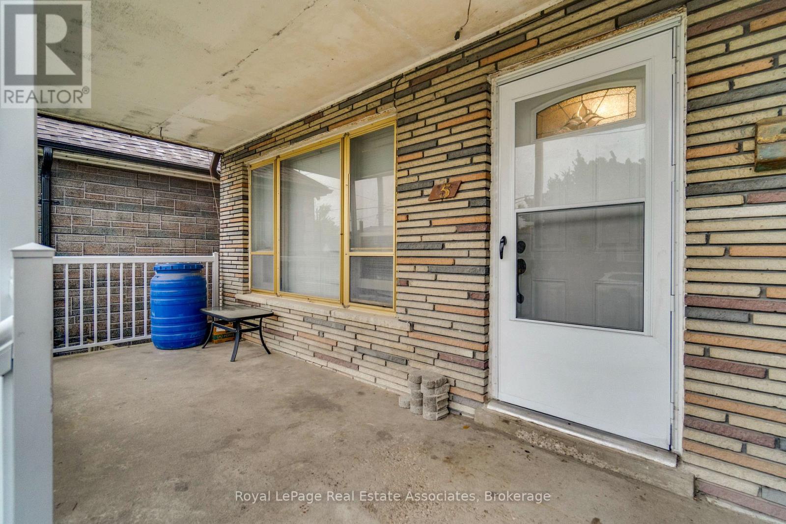 5 HOMEVIEW AVENUE - 6