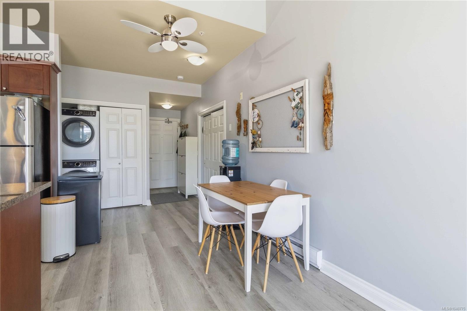 #413 866 Goldstream Ave - 15