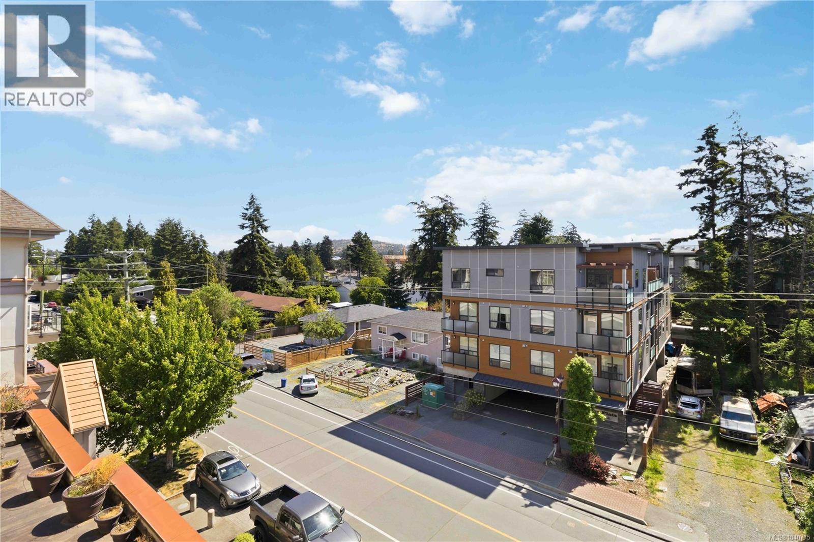 #413 866 Goldstream Ave - 29