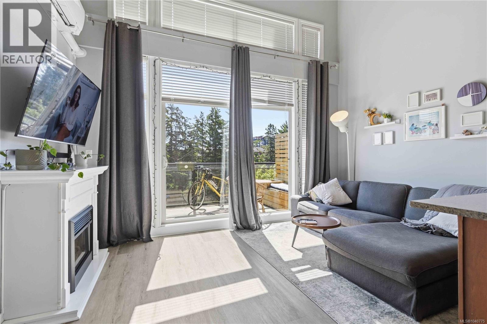 #413 866 Goldstream Ave - 6