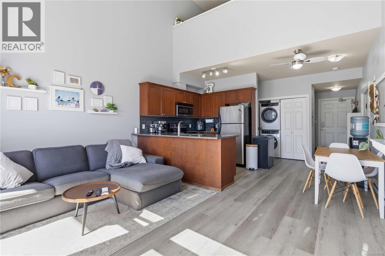 #413 866 Goldstream Ave - 7