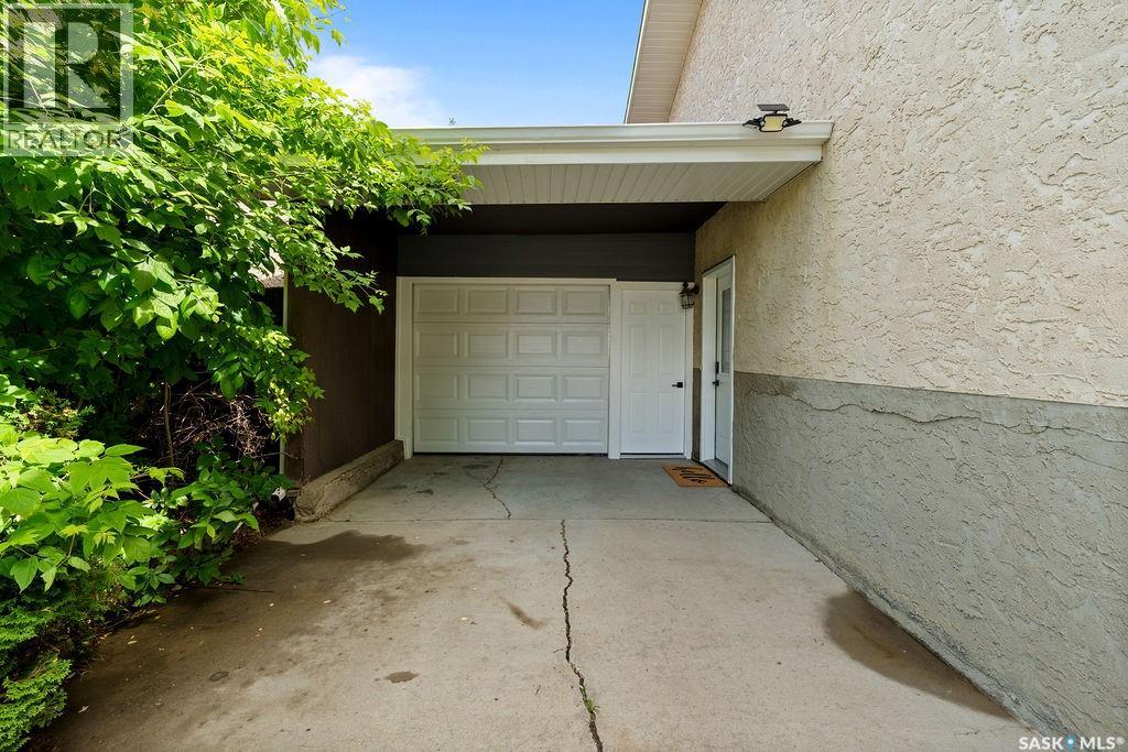 890 Samuels CRESCENT N - photo 4