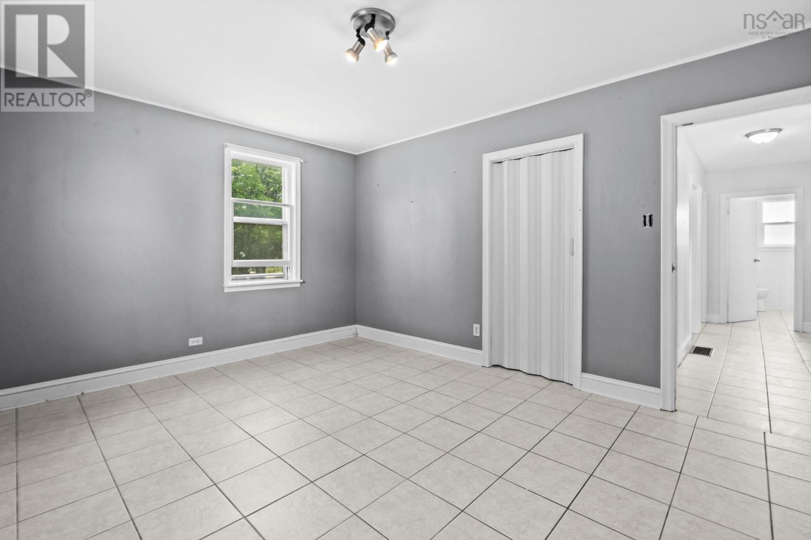 58 Newell Road - 17