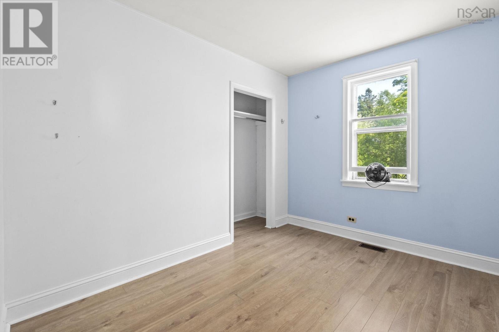 58 Newell Road - 18