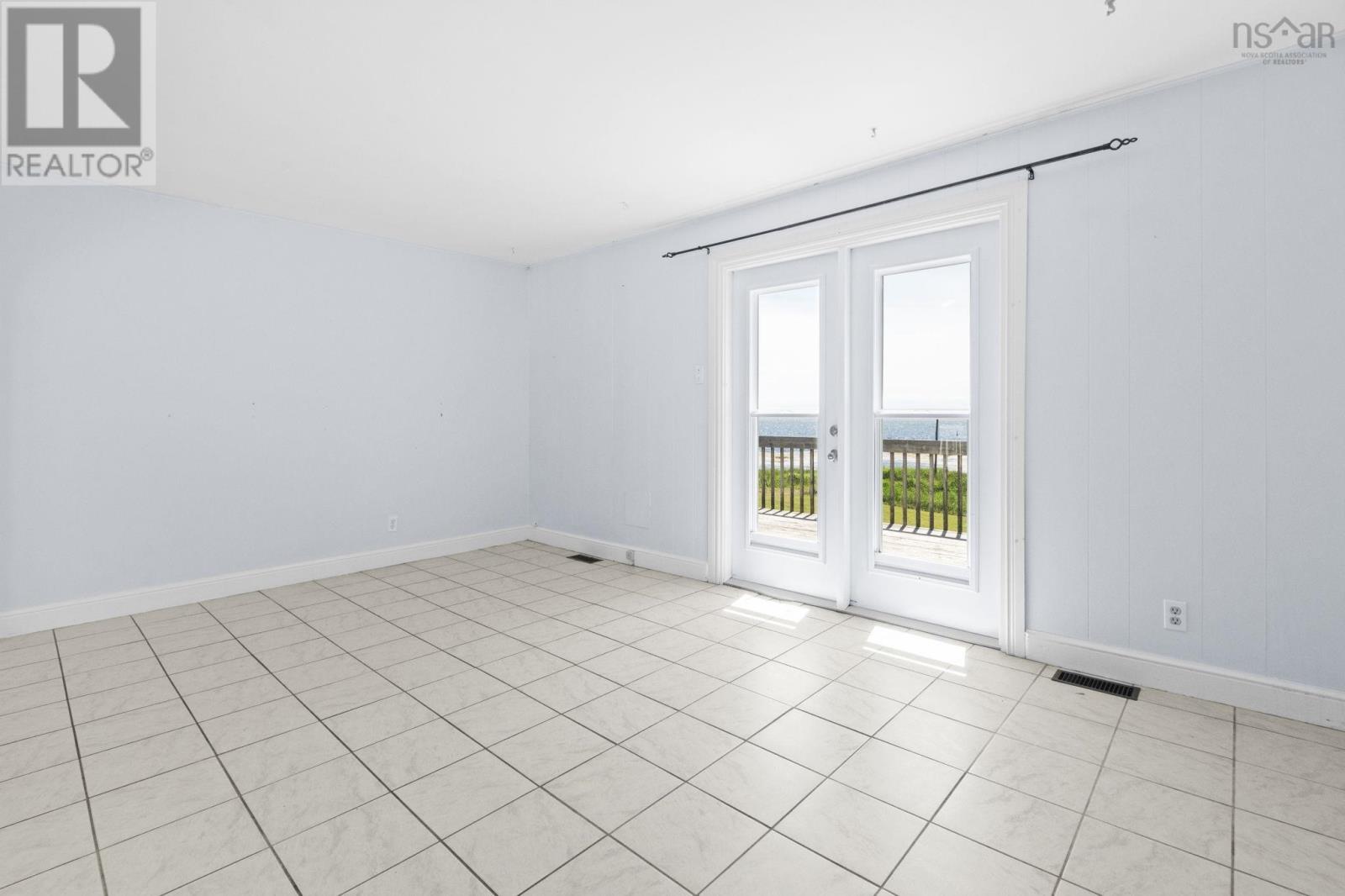 58 Newell Road - 14