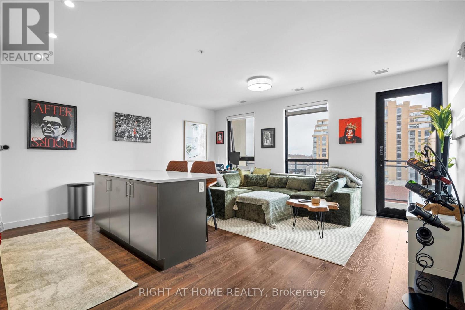 #806 181 KING STREET S - 6