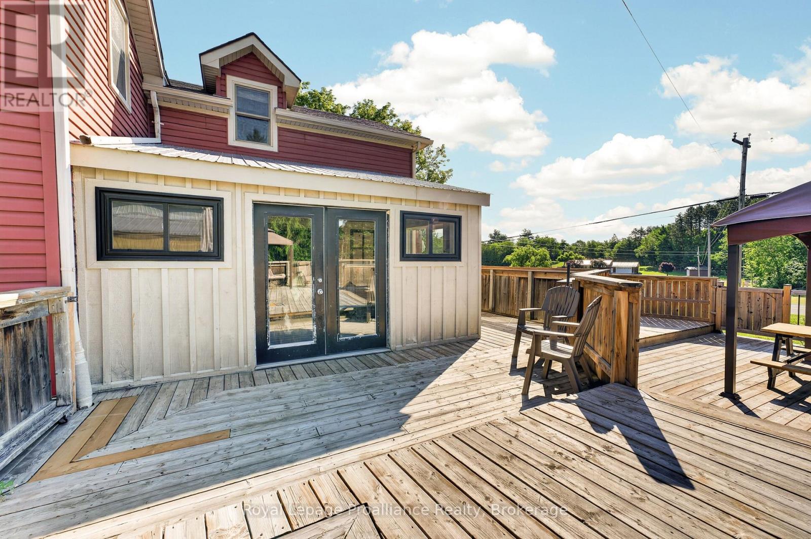 7802 PICCADILLY ROAD - Image 15