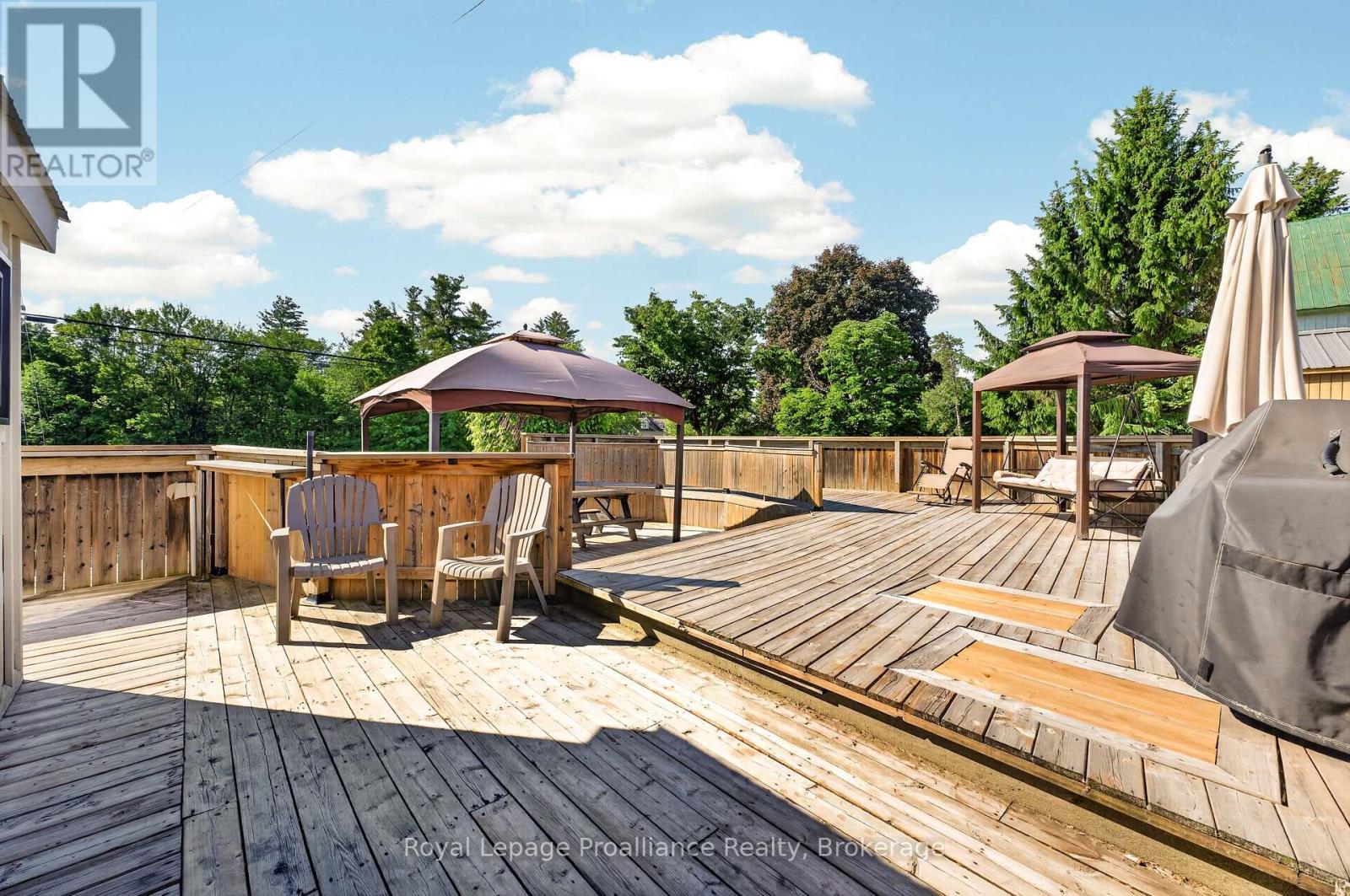 7802 PICCADILLY ROAD - 16
