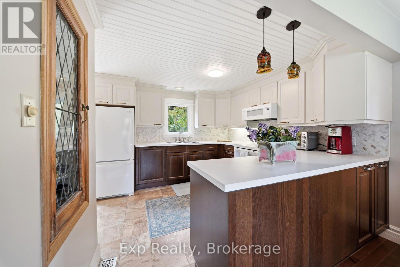 190 BEAVER CREEK ROAD - Image 14