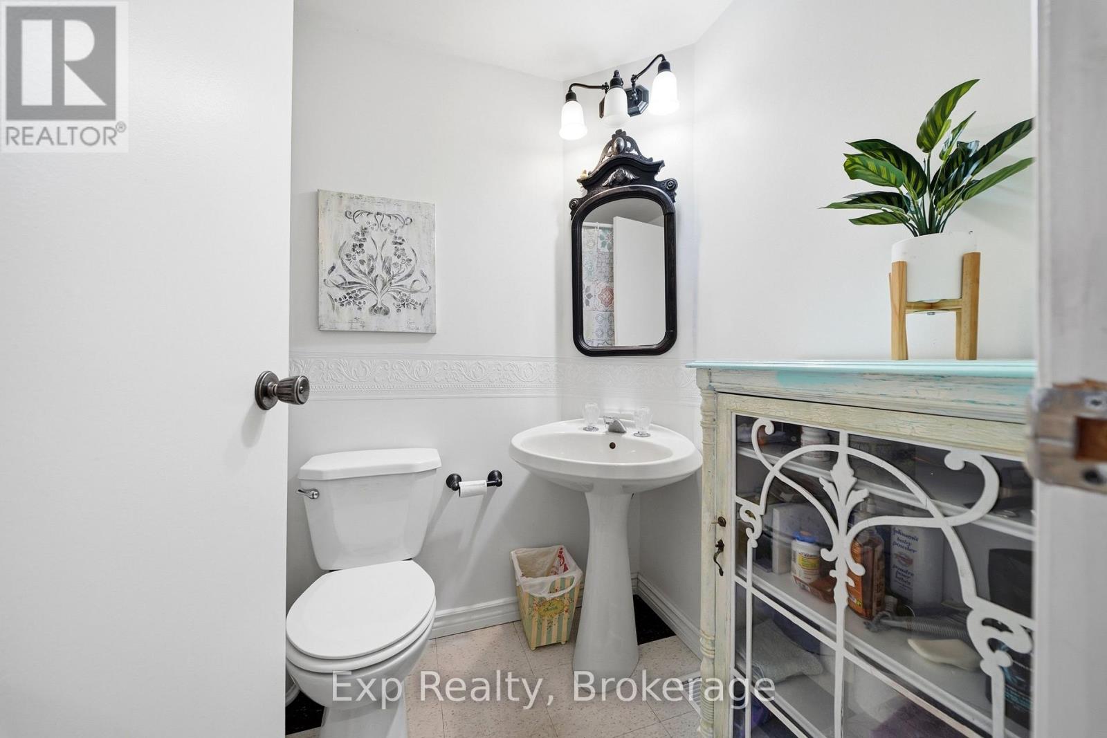 190 BEAVER CREEK ROAD - Image 22
