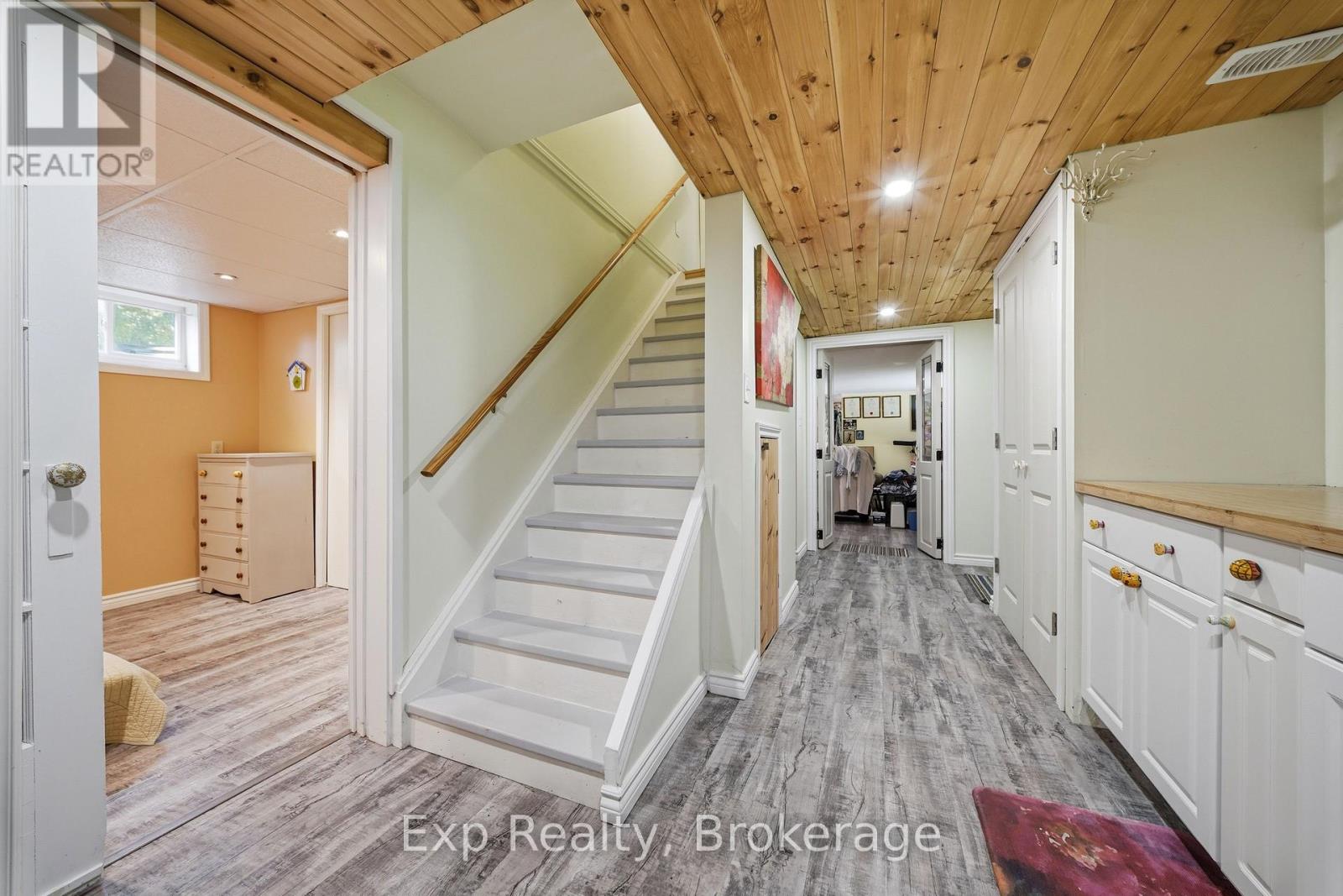 190 BEAVER CREEK ROAD - Image 28
