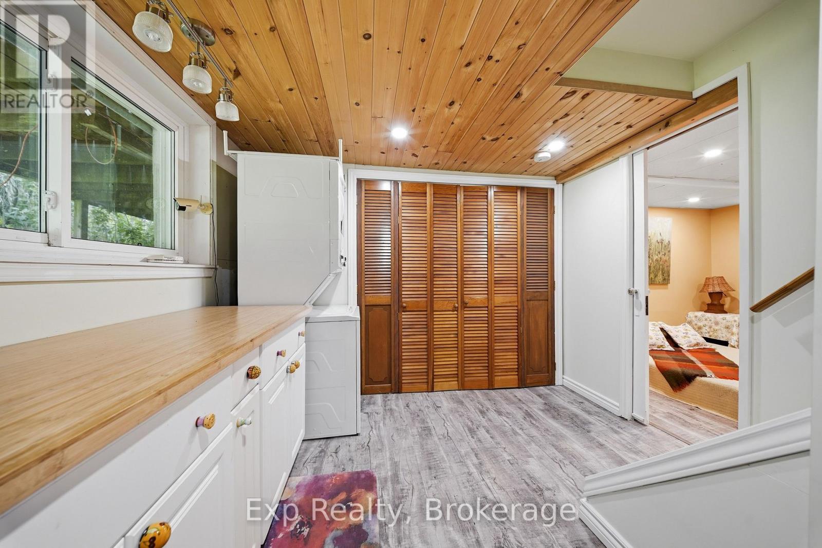 190 BEAVER CREEK ROAD - Image 32