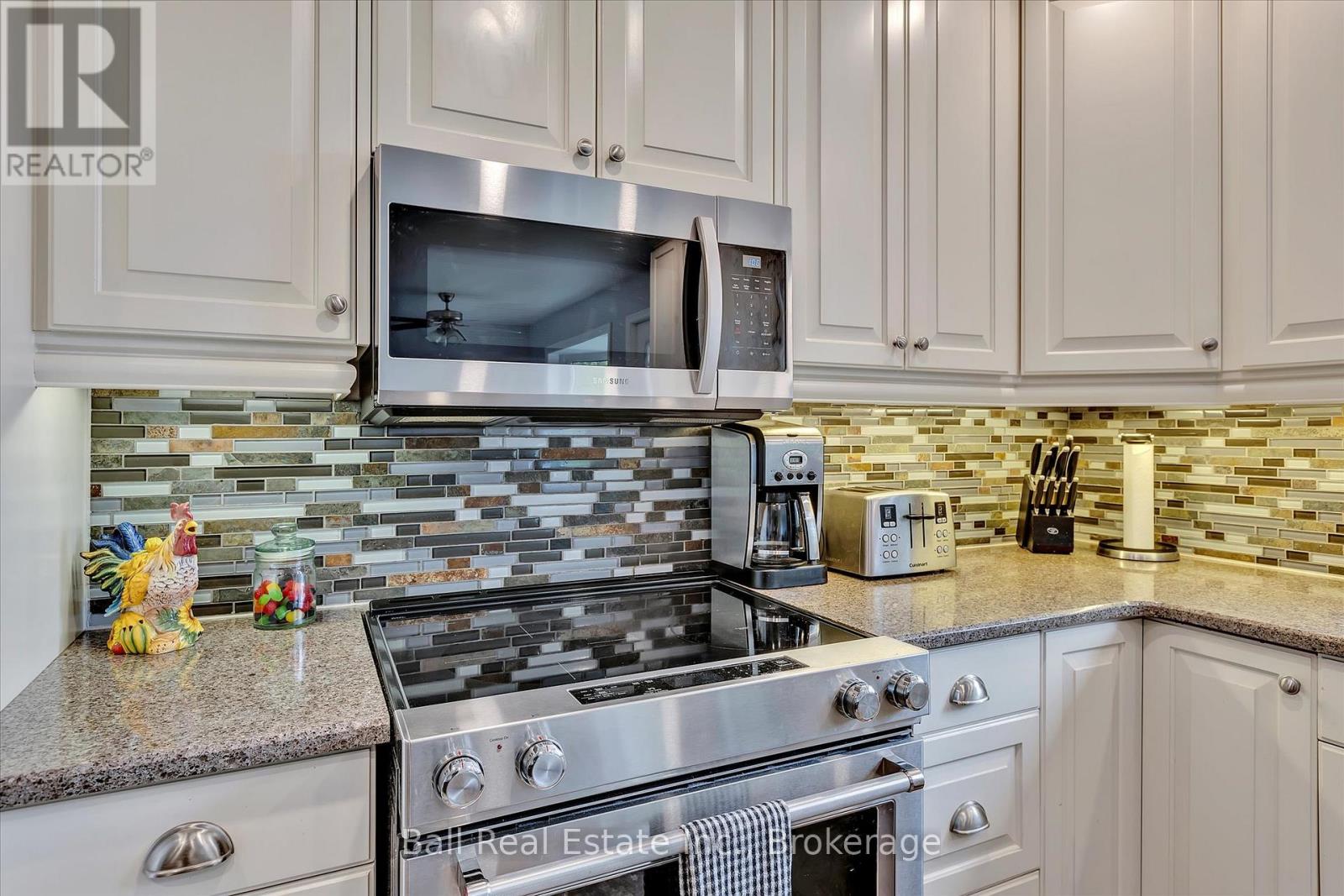110 LAKEVIEW DRIVE - 25