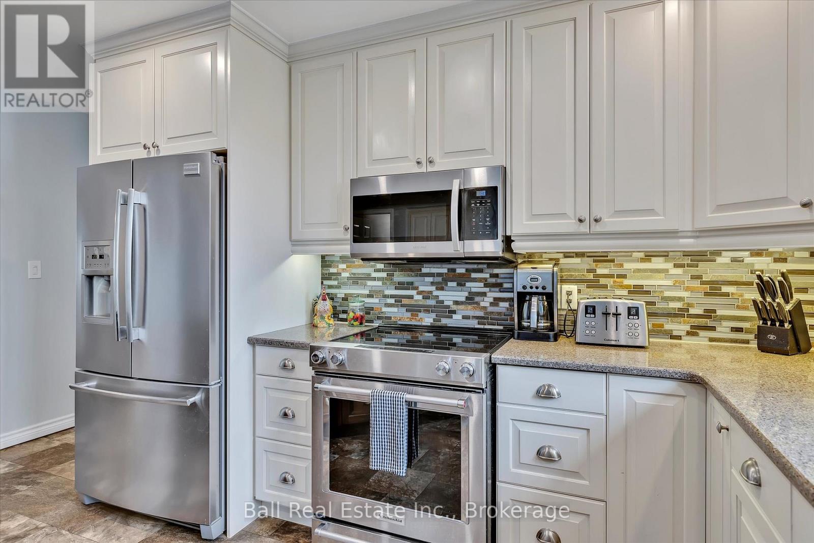 110 LAKEVIEW DRIVE - 26